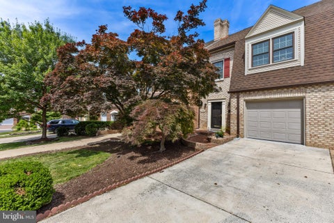 Townhouse For Sale - 6308 Chaucer View Circle<br/> ALEXANDRIA, VA 22304