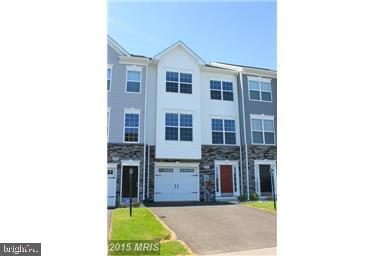 CARRIAGE HILL - Residential Lease