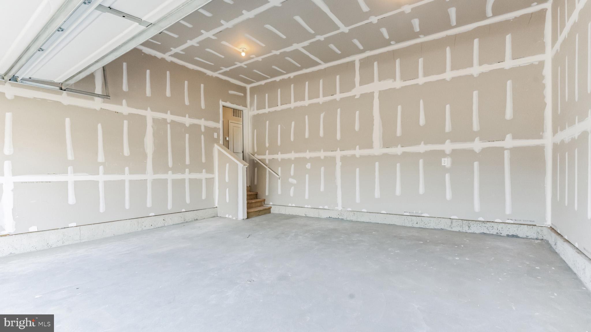 PENNSBURG - Residential