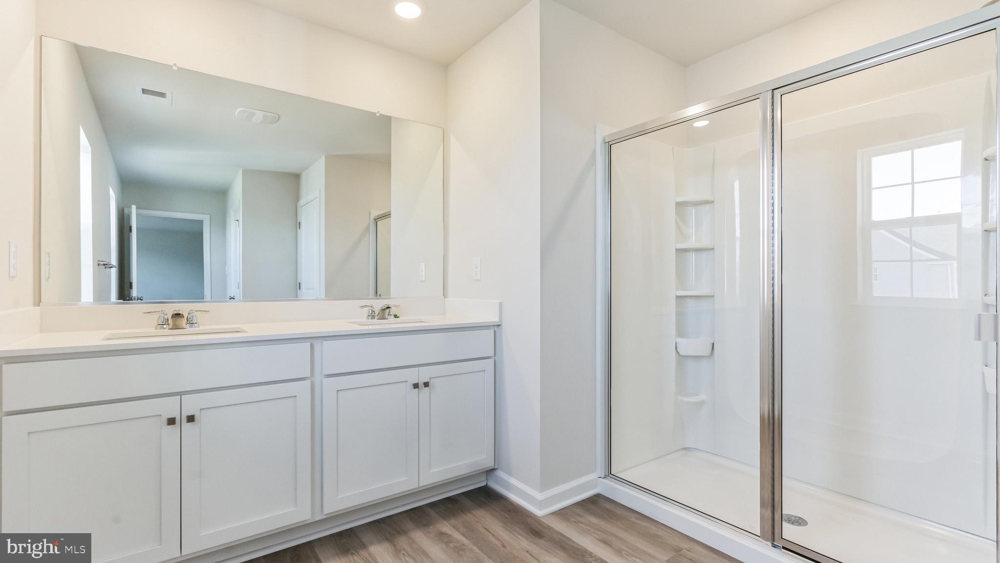 PENNSBURG - Residential