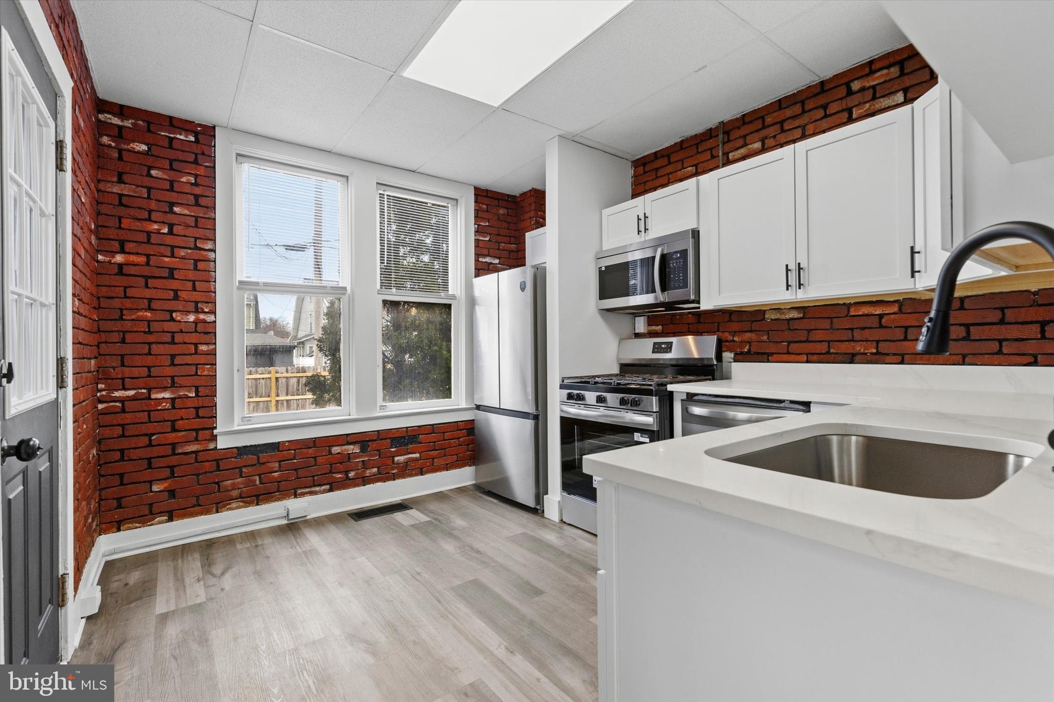 901 E PRINCESS STREET