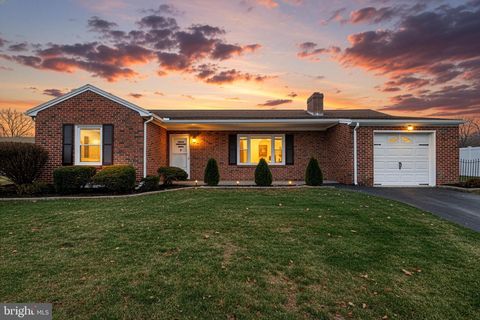 234 W ORE STREET SEVEN VALLEYS PA 17360