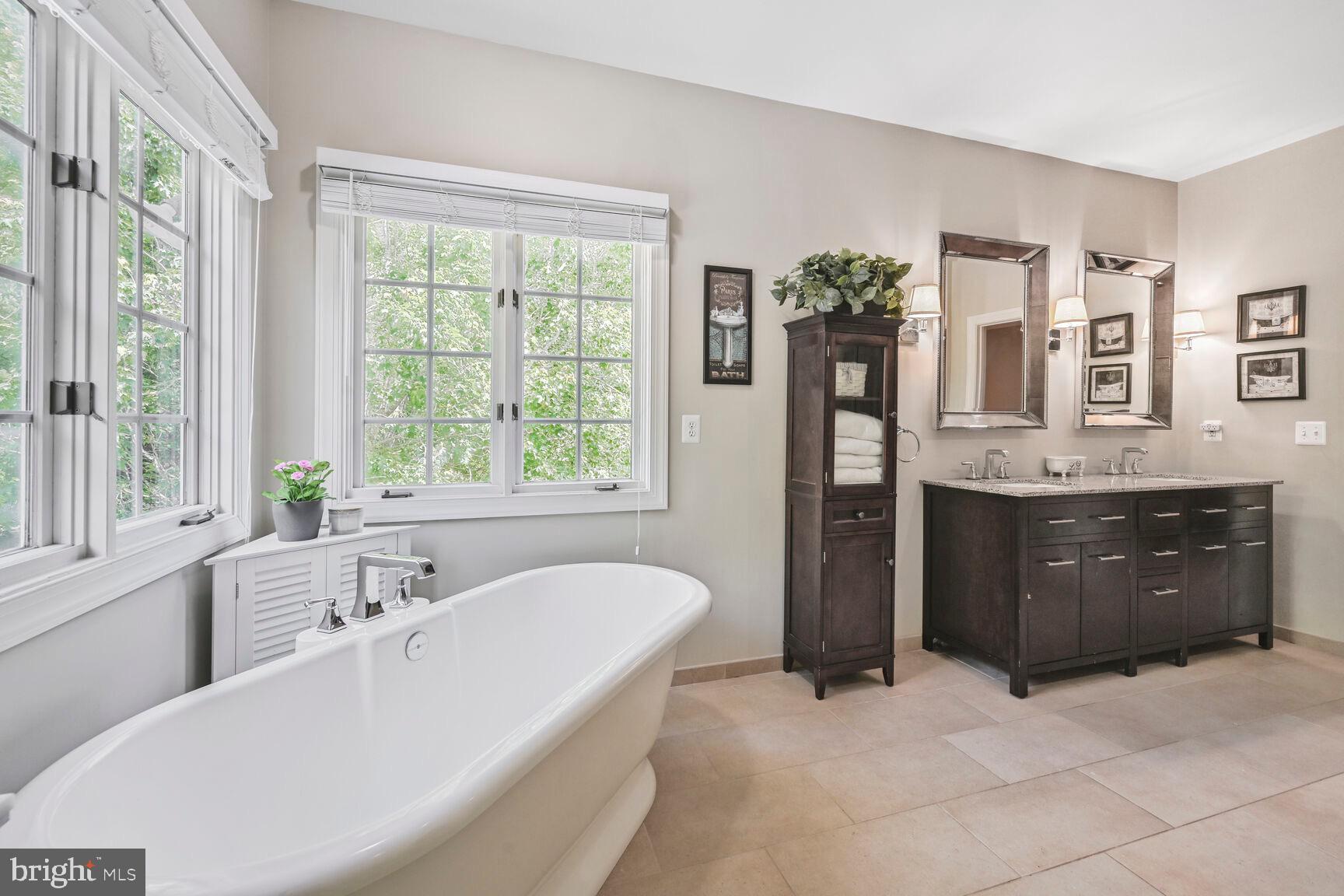 BALMORAL GREENS - Residential