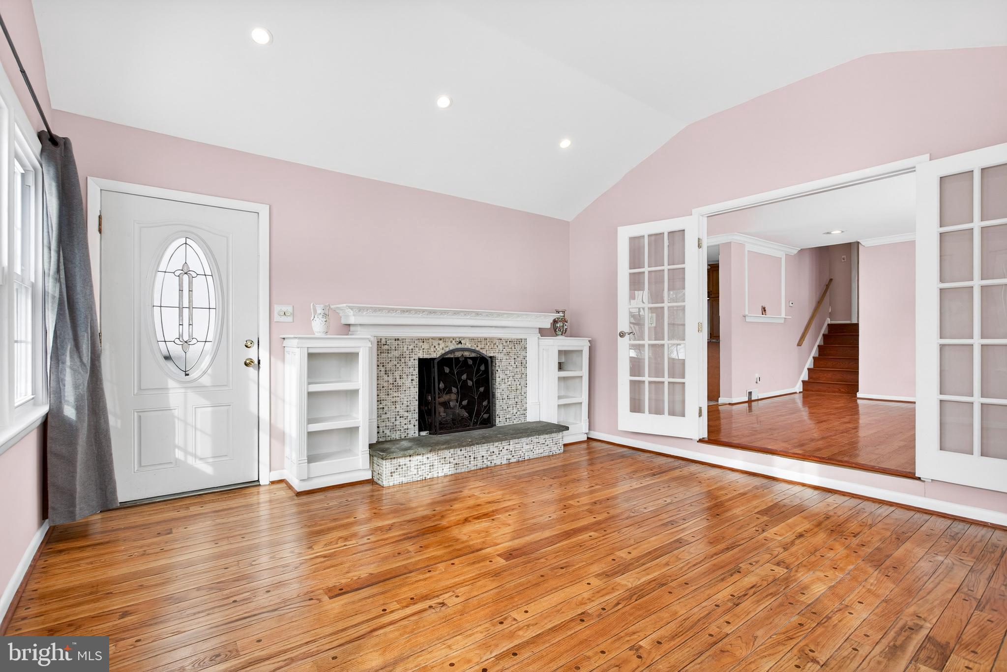 COLONIAL VIL - Residential