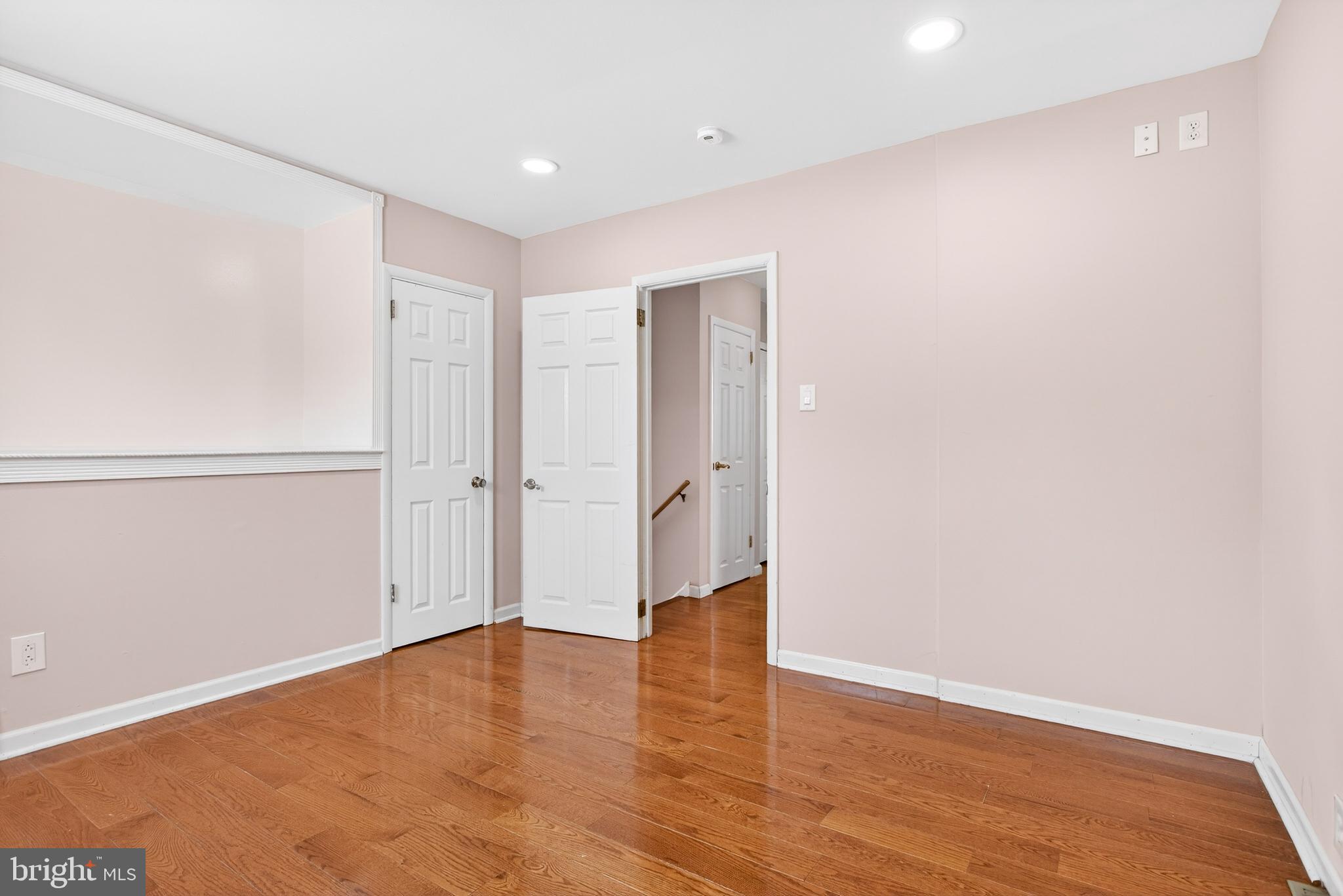 COLONIAL VIL - Residential