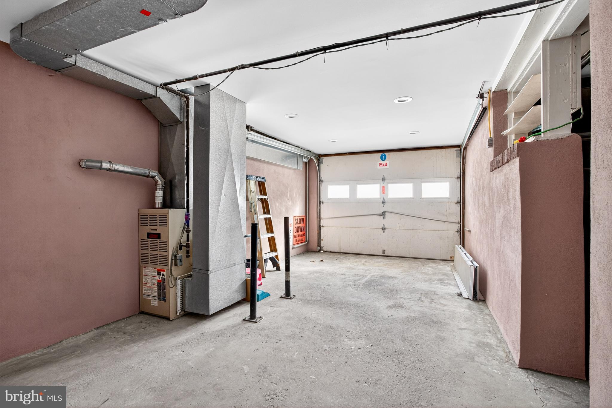 COLONIAL VIL - Residential