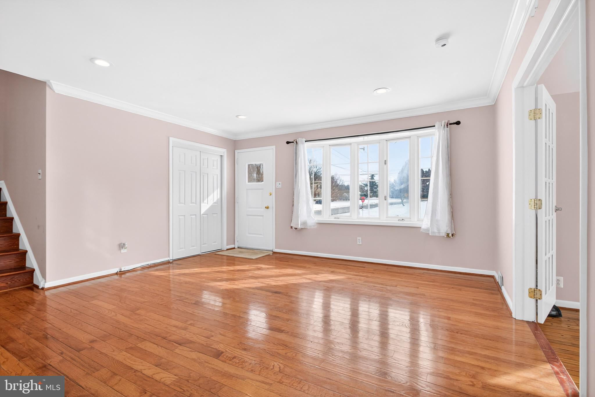 COLONIAL VIL - Residential