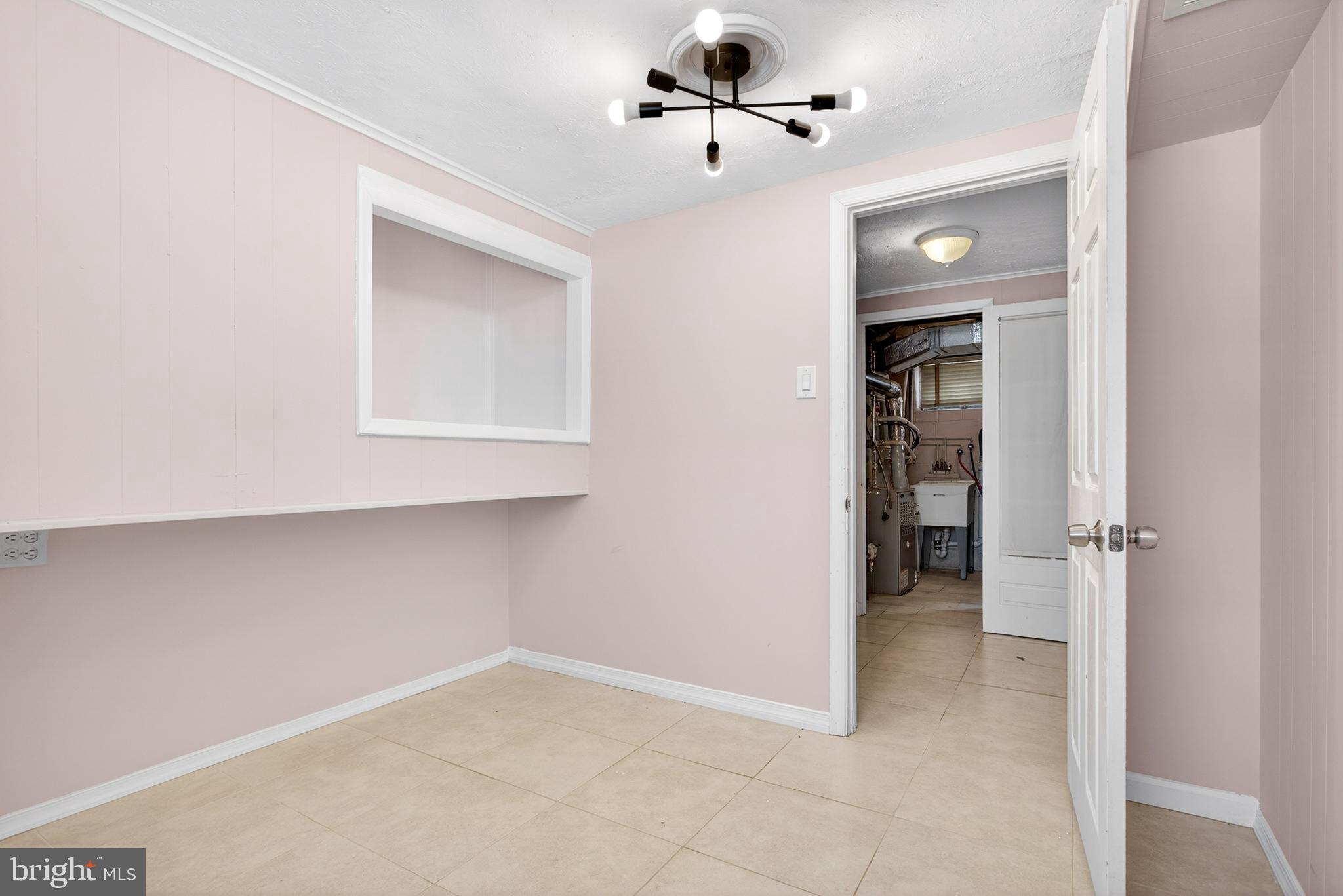 COLONIAL VIL - Residential