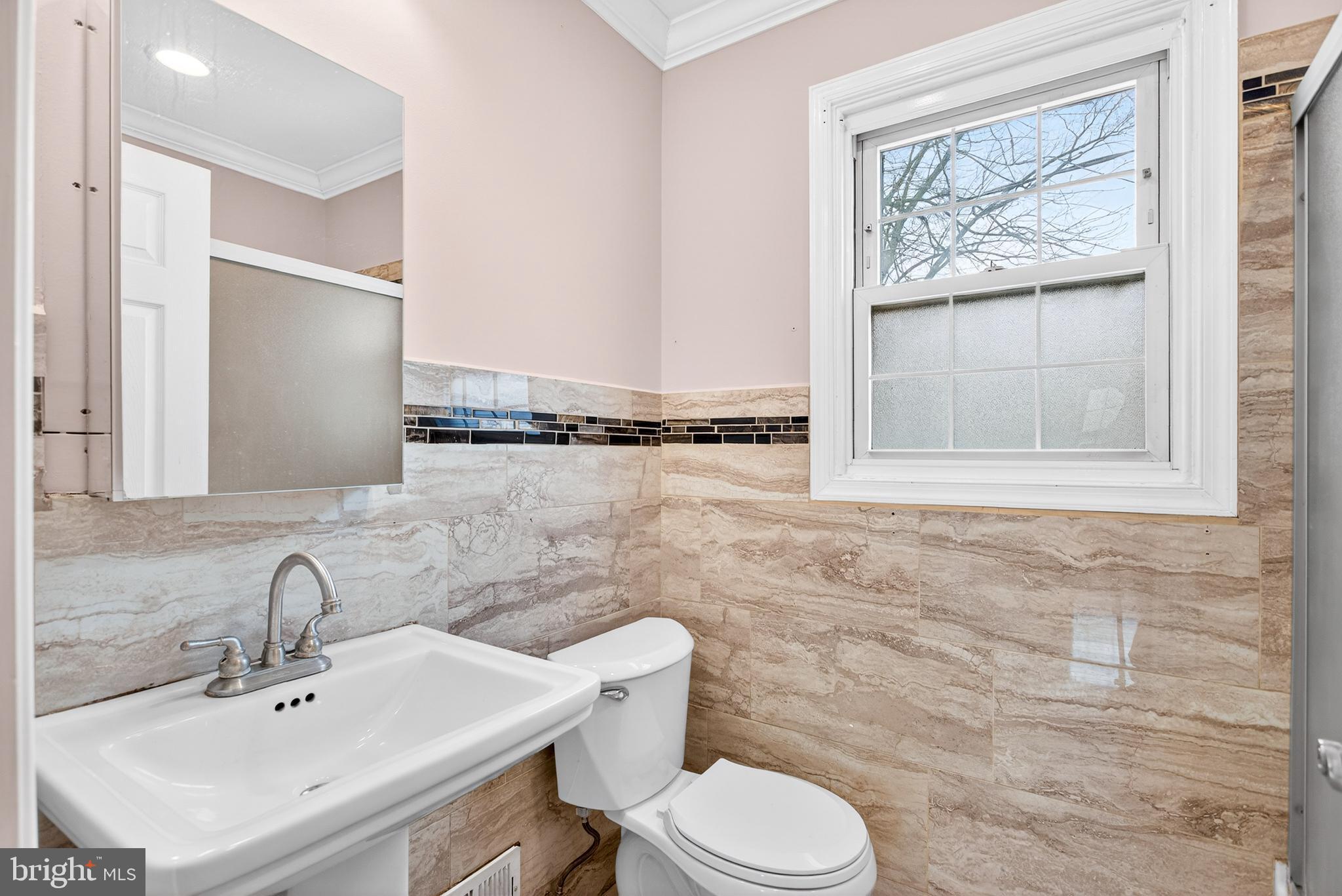 COLONIAL VIL - Residential