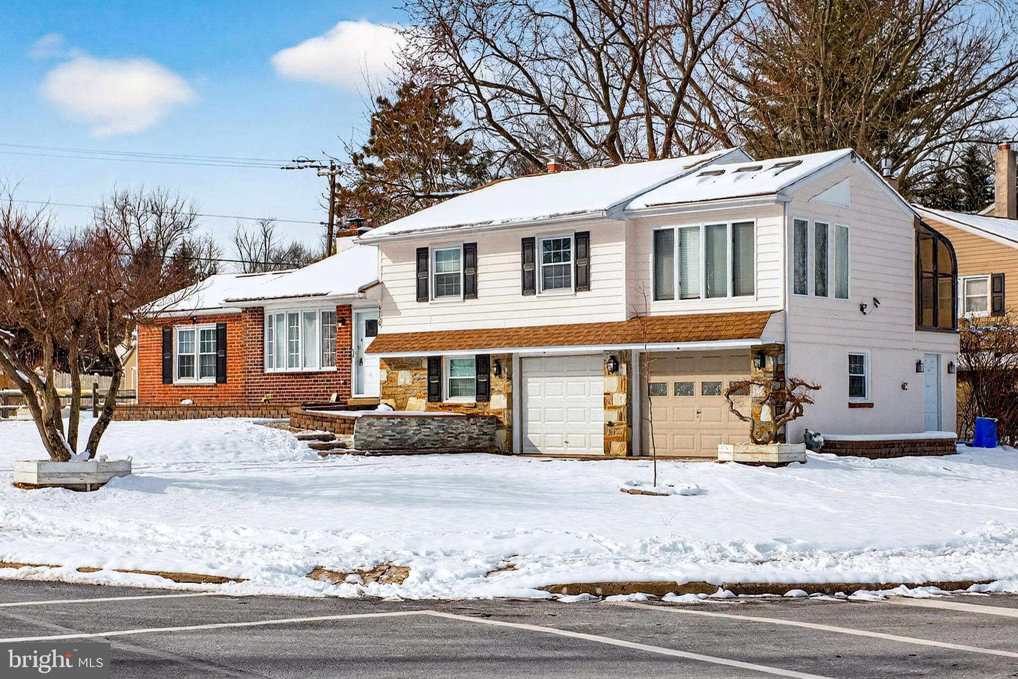 COLONIAL VIL - Residential