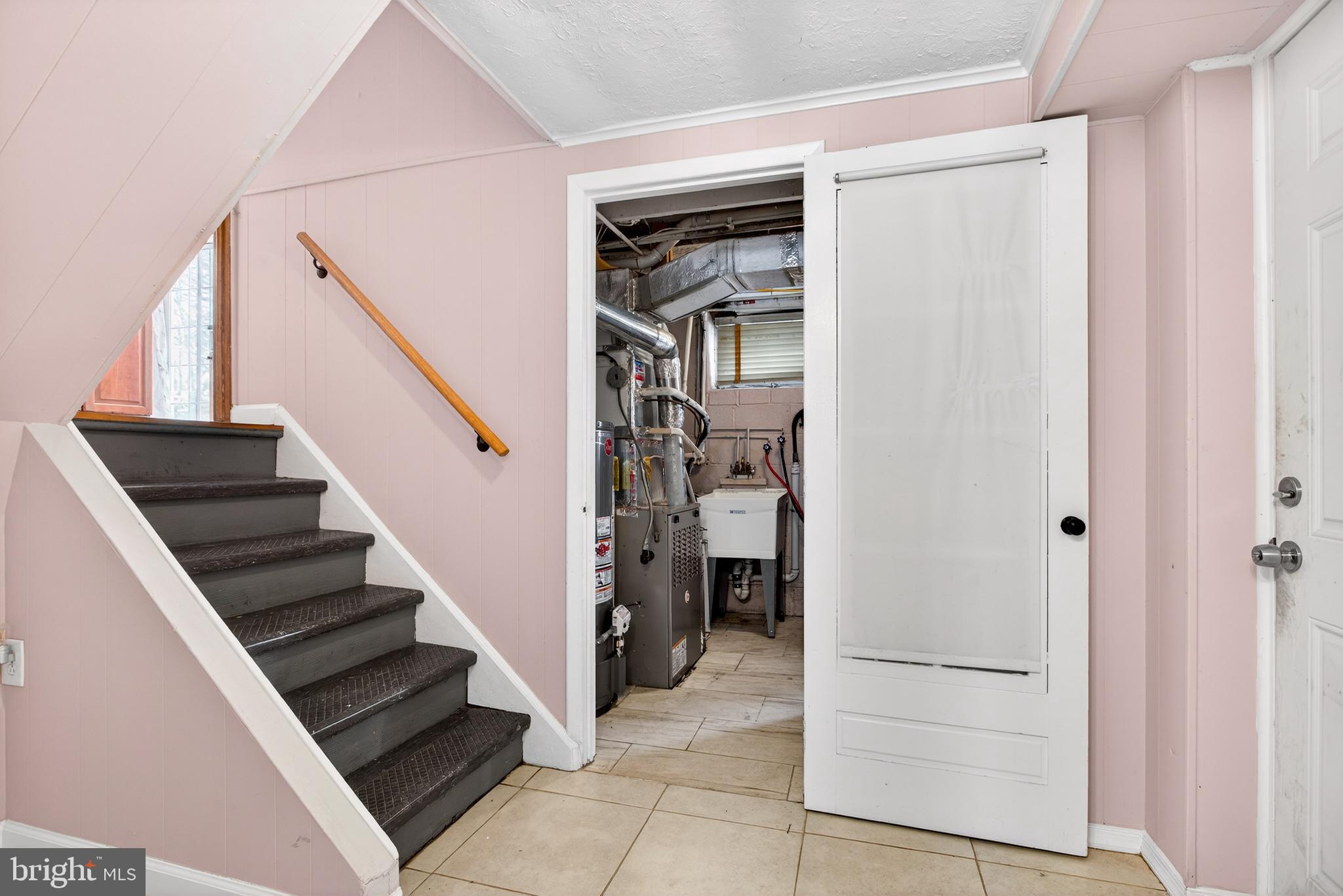 COLONIAL VIL - Residential