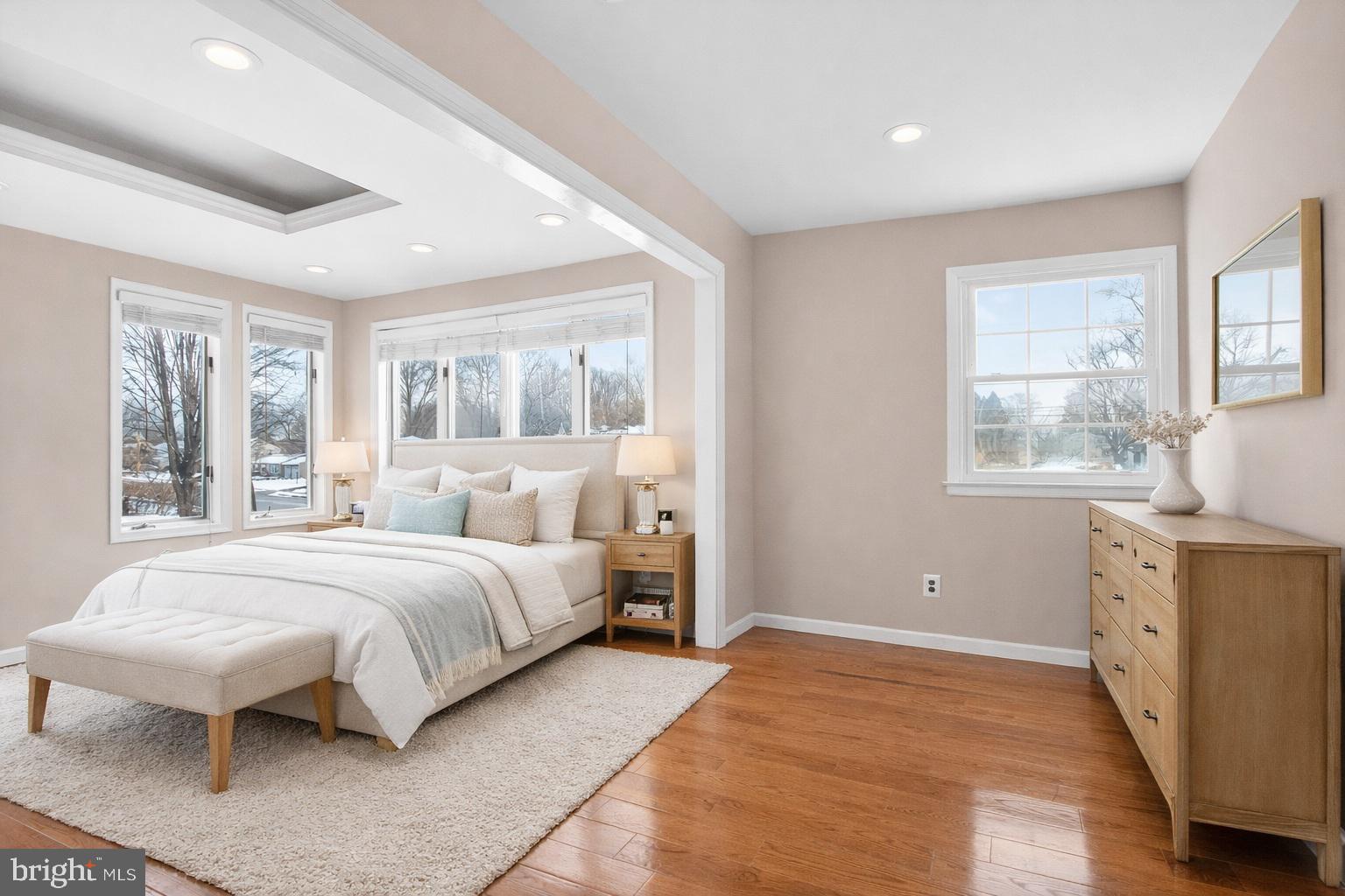 COLONIAL VIL - Residential