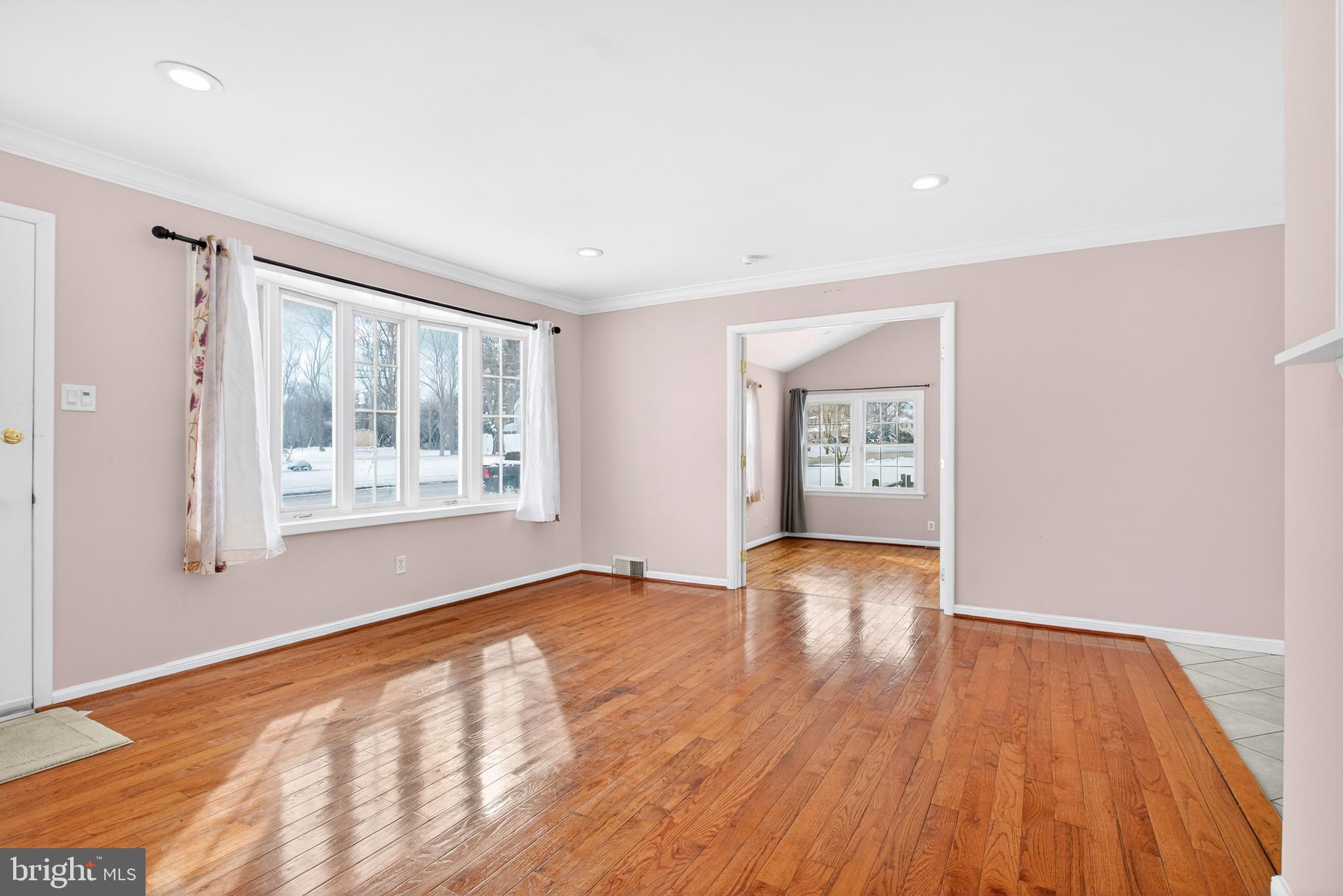 COLONIAL VIL - Residential