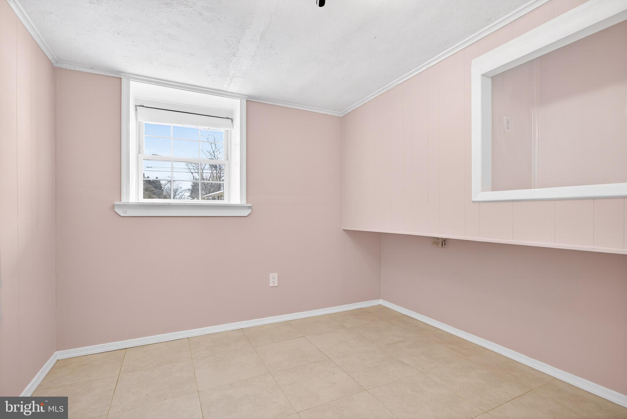 COLONIAL VIL - Residential