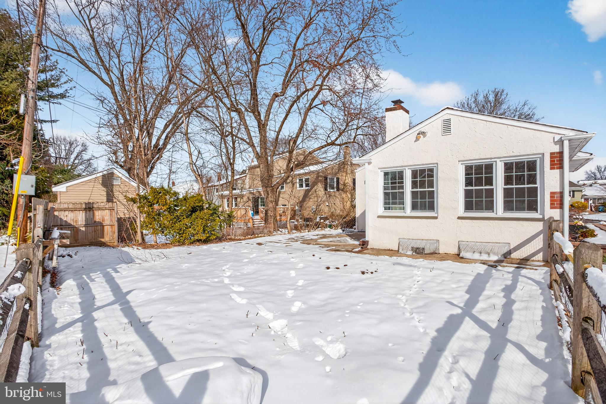 COLONIAL VIL - Residential