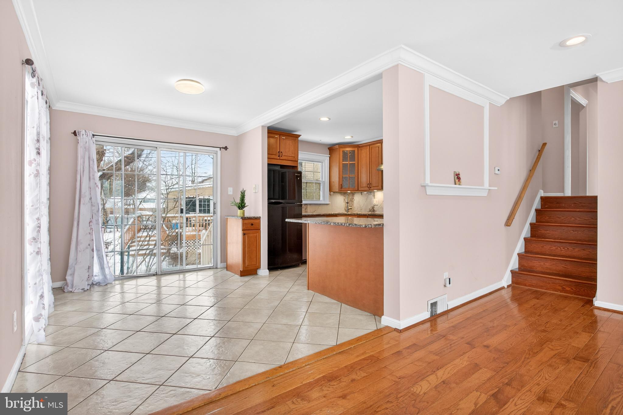 COLONIAL VIL - Residential