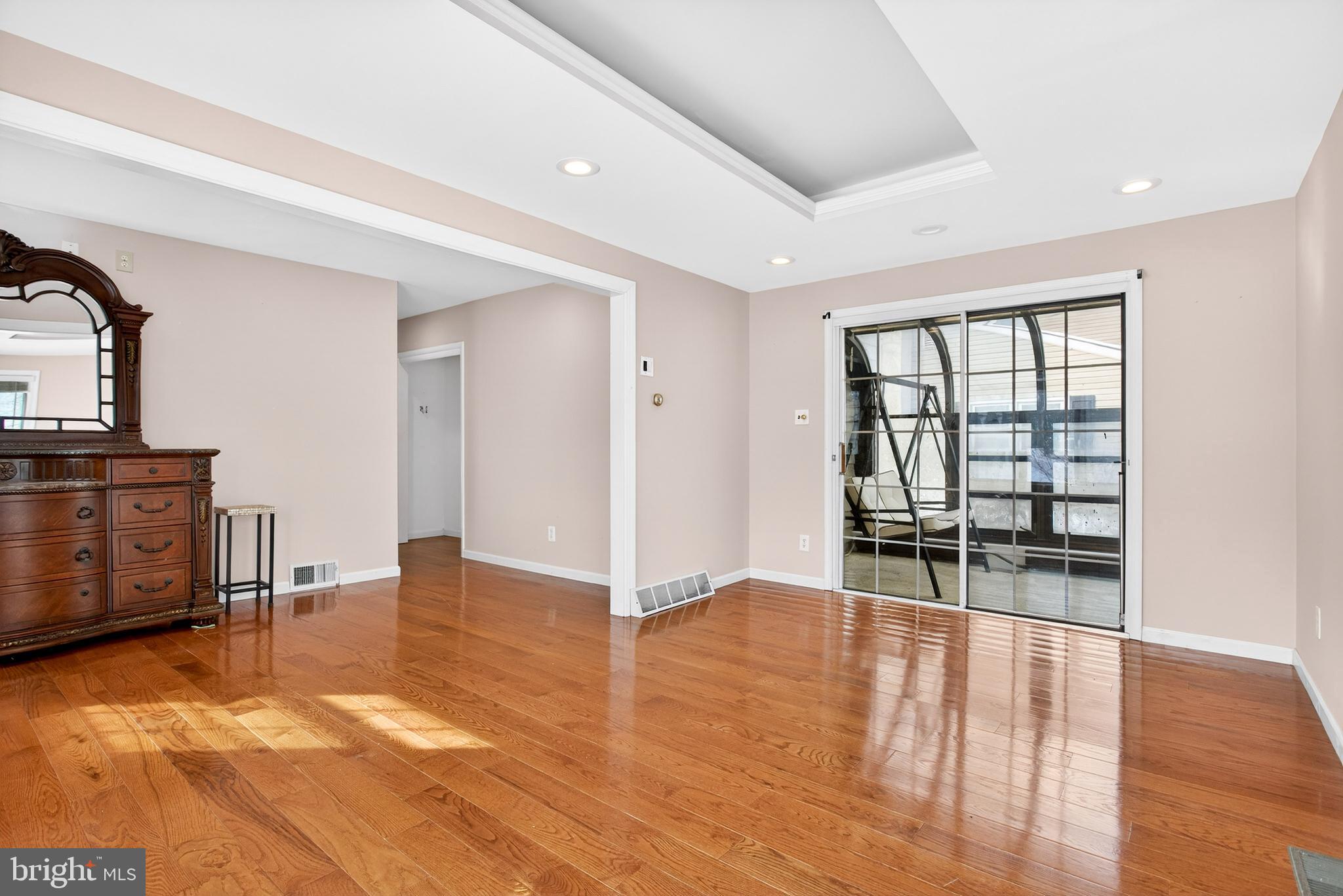 COLONIAL VIL - Residential