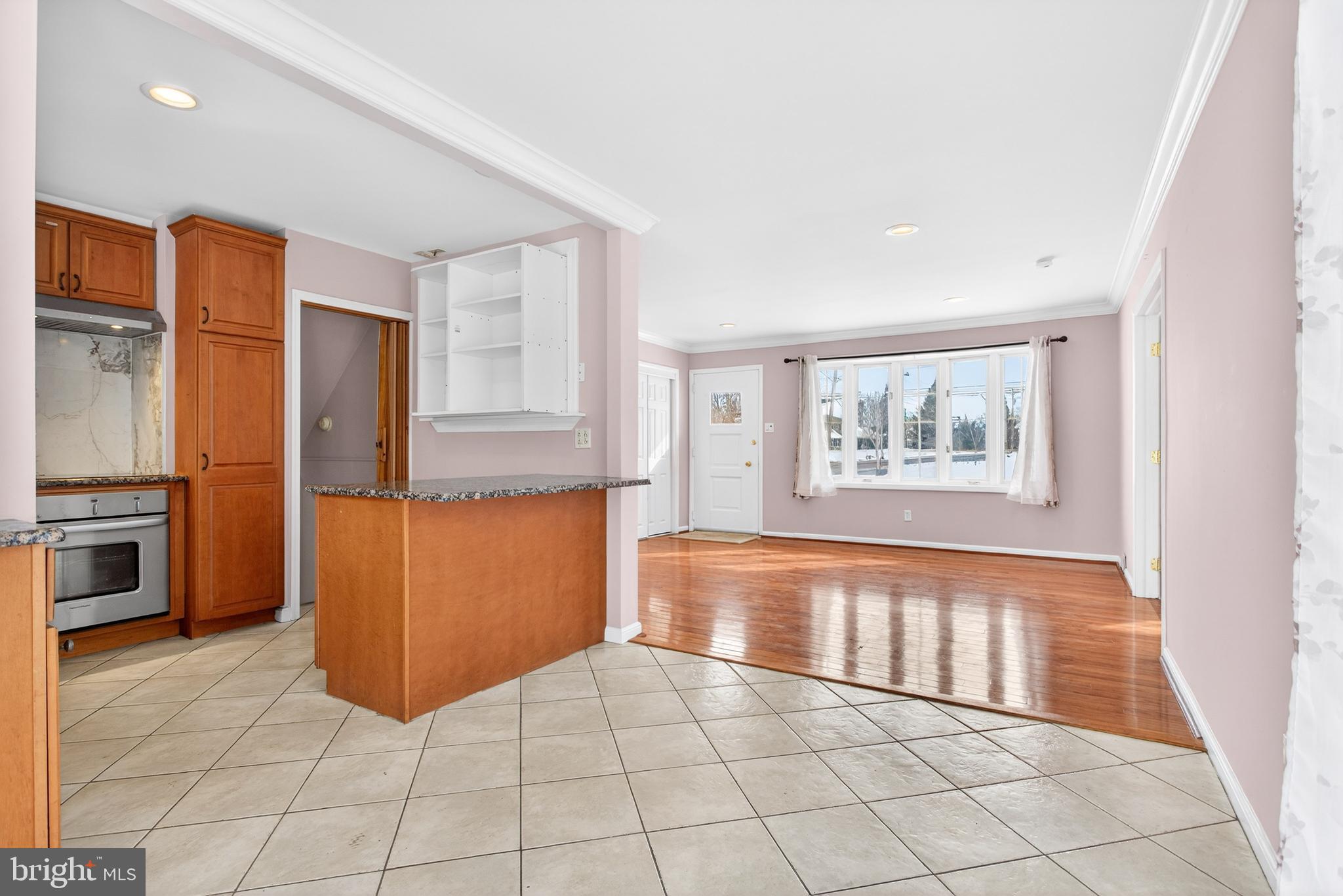 COLONIAL VIL - Residential