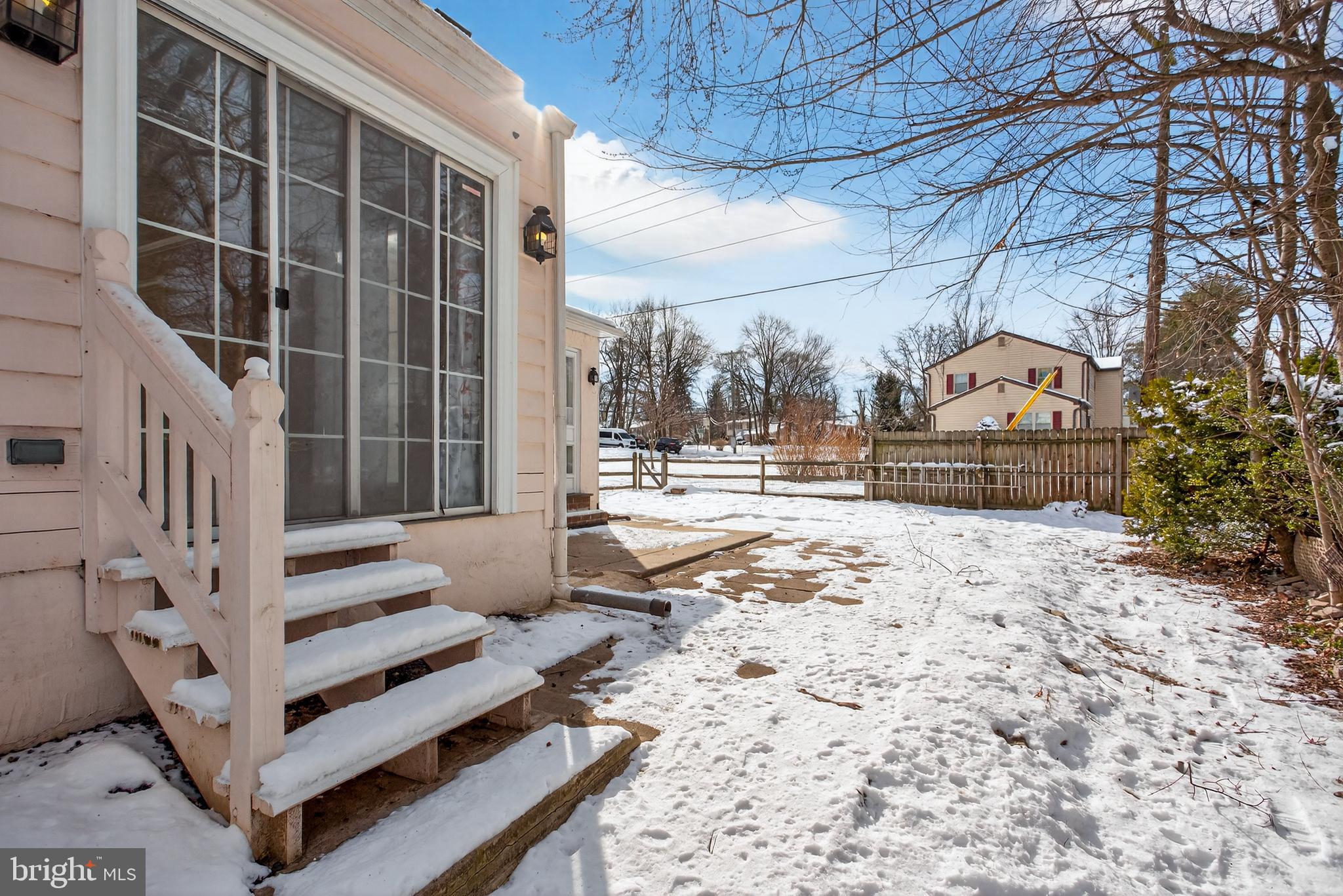 COLONIAL VIL - Residential