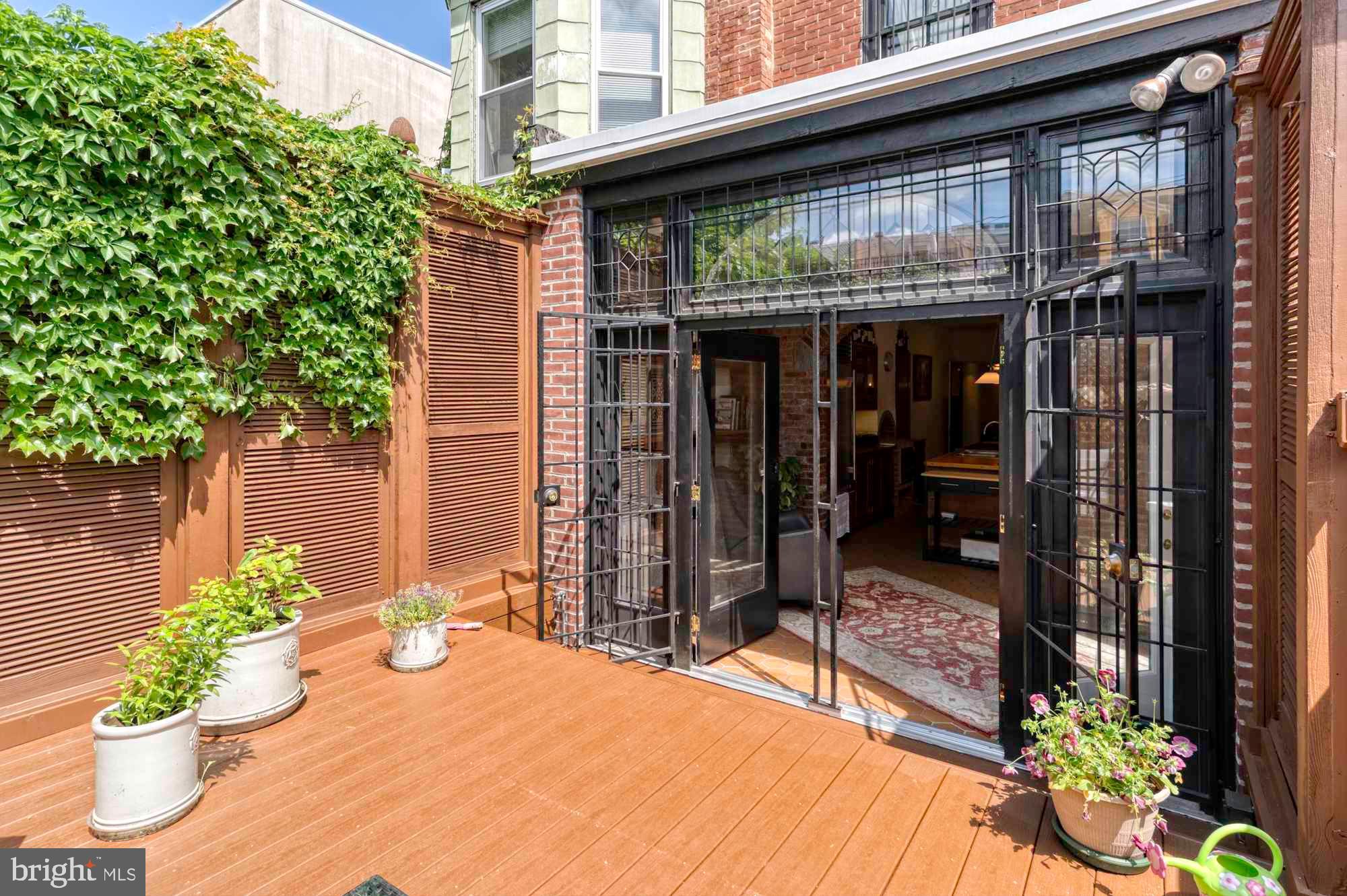 ART MUSEUM AREA - Residential