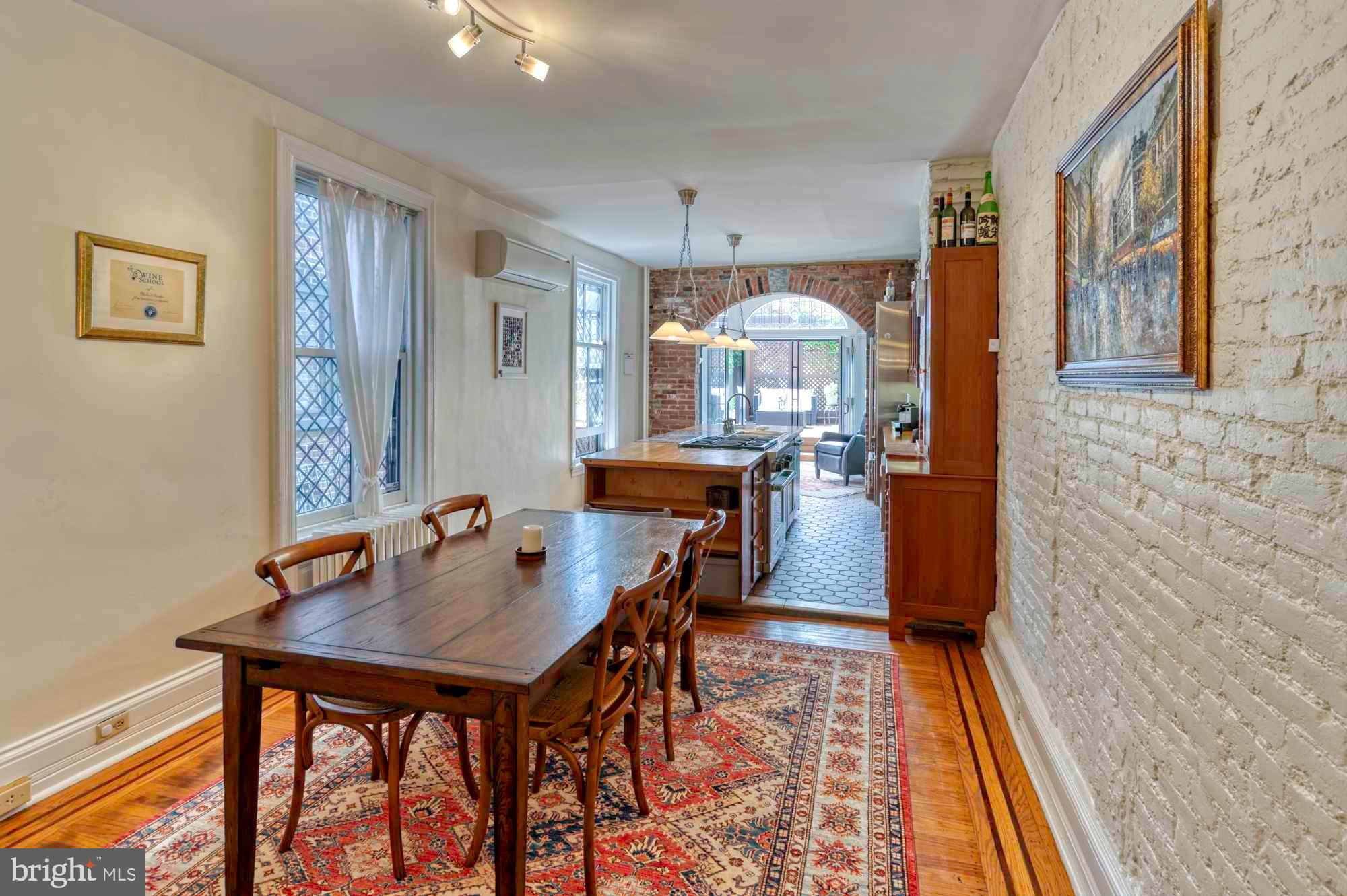 ART MUSEUM AREA - Residential