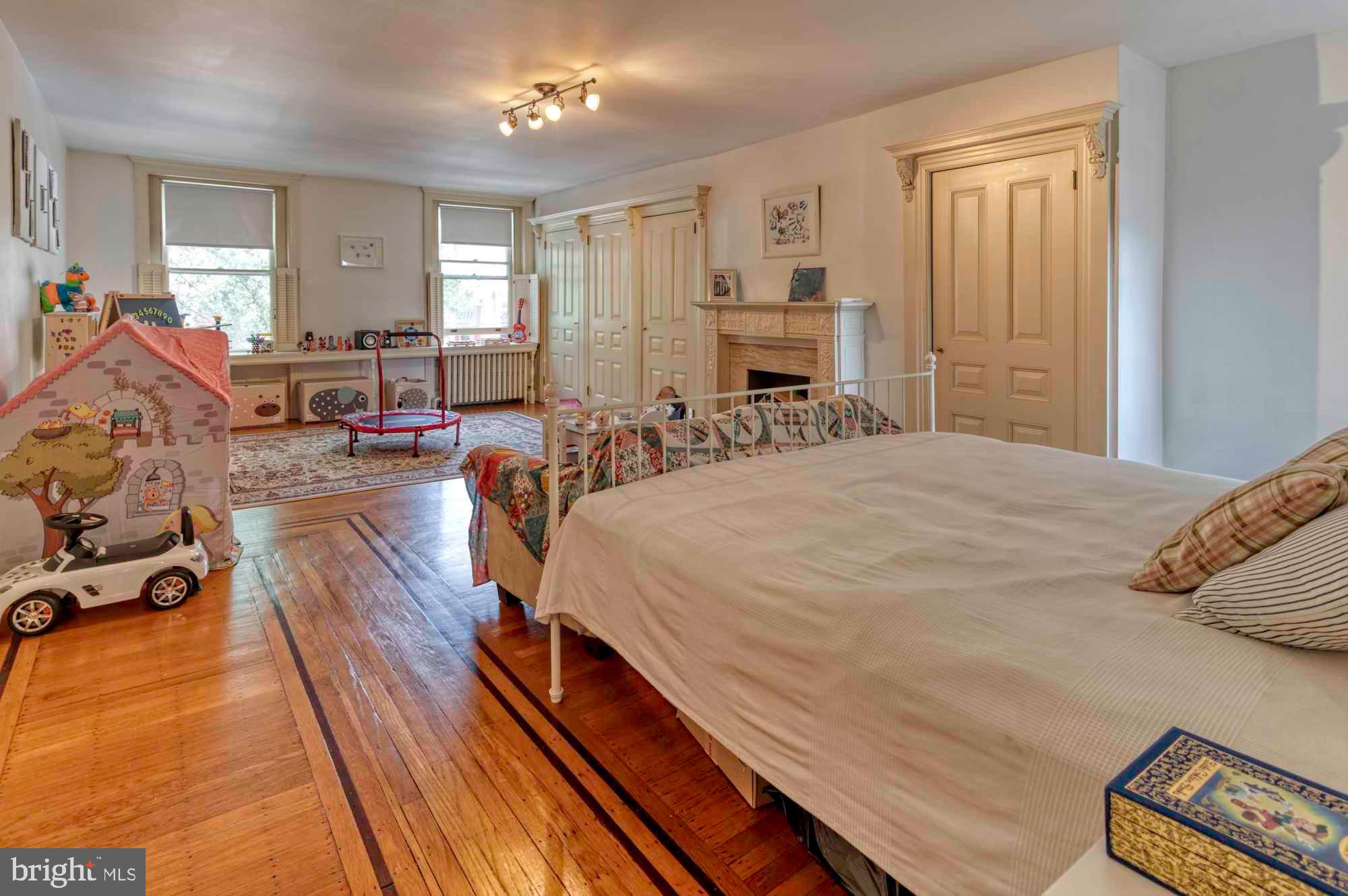 ART MUSEUM AREA - Residential