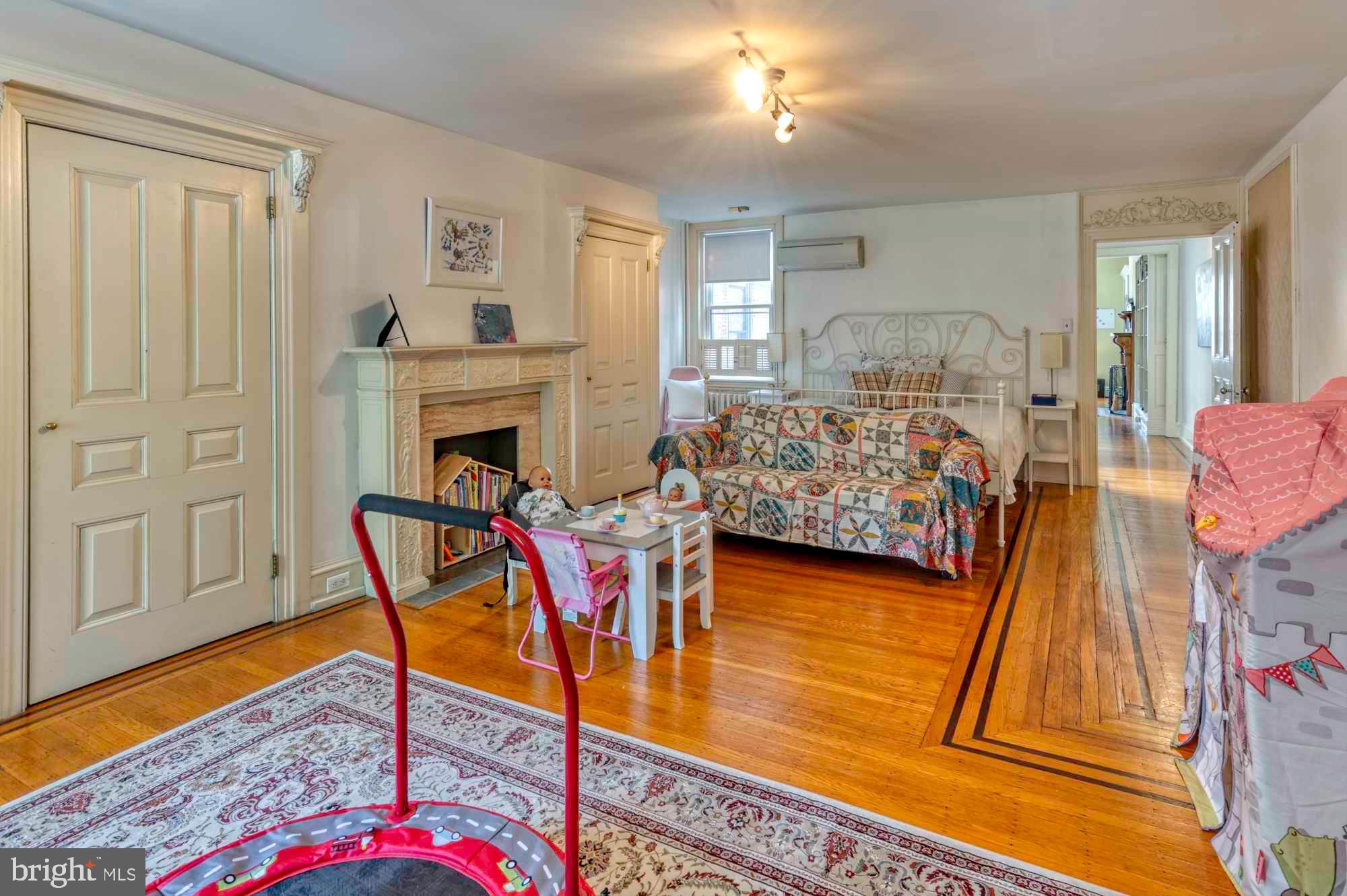 ART MUSEUM AREA - Residential