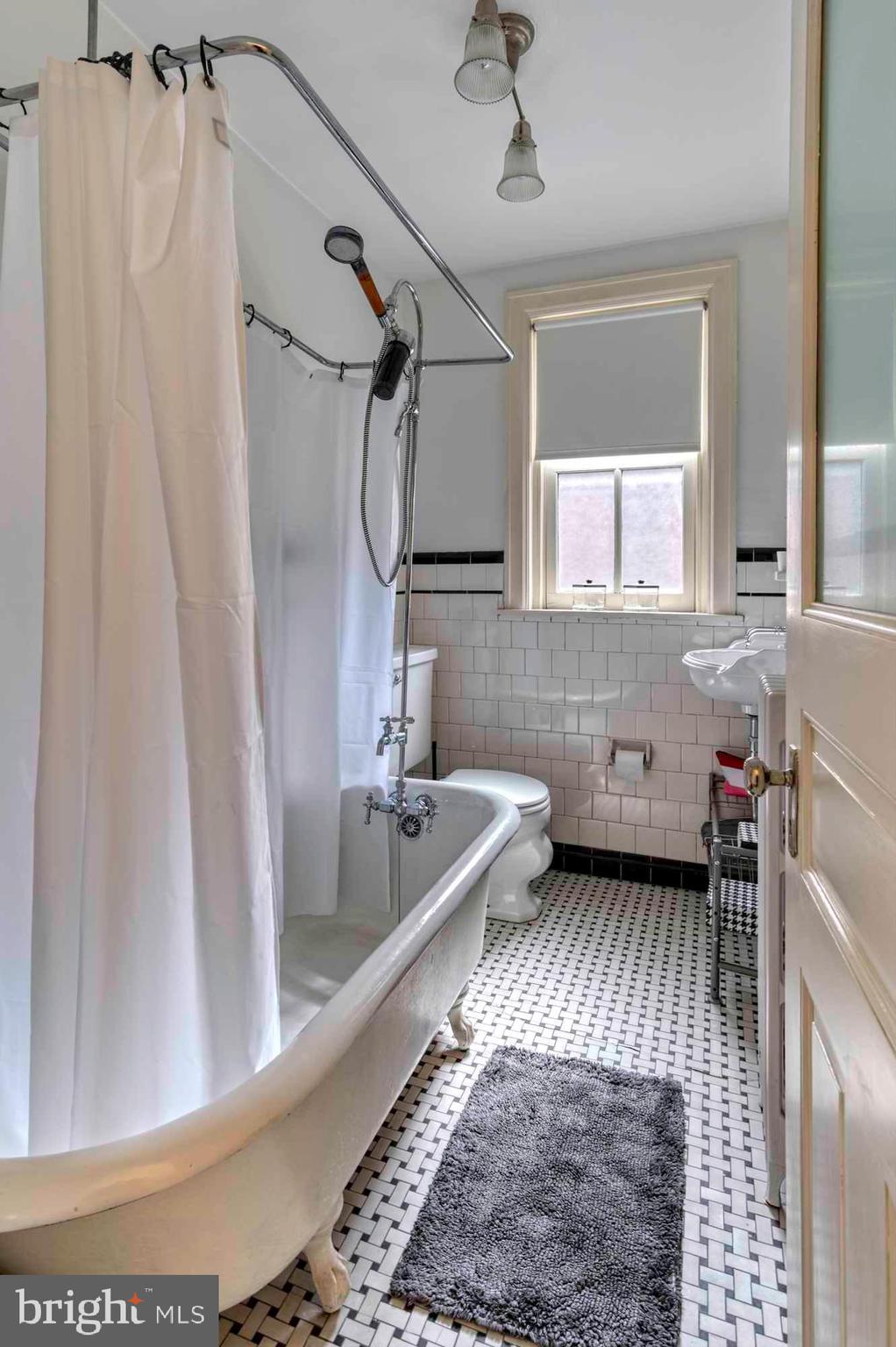 ART MUSEUM AREA - Residential