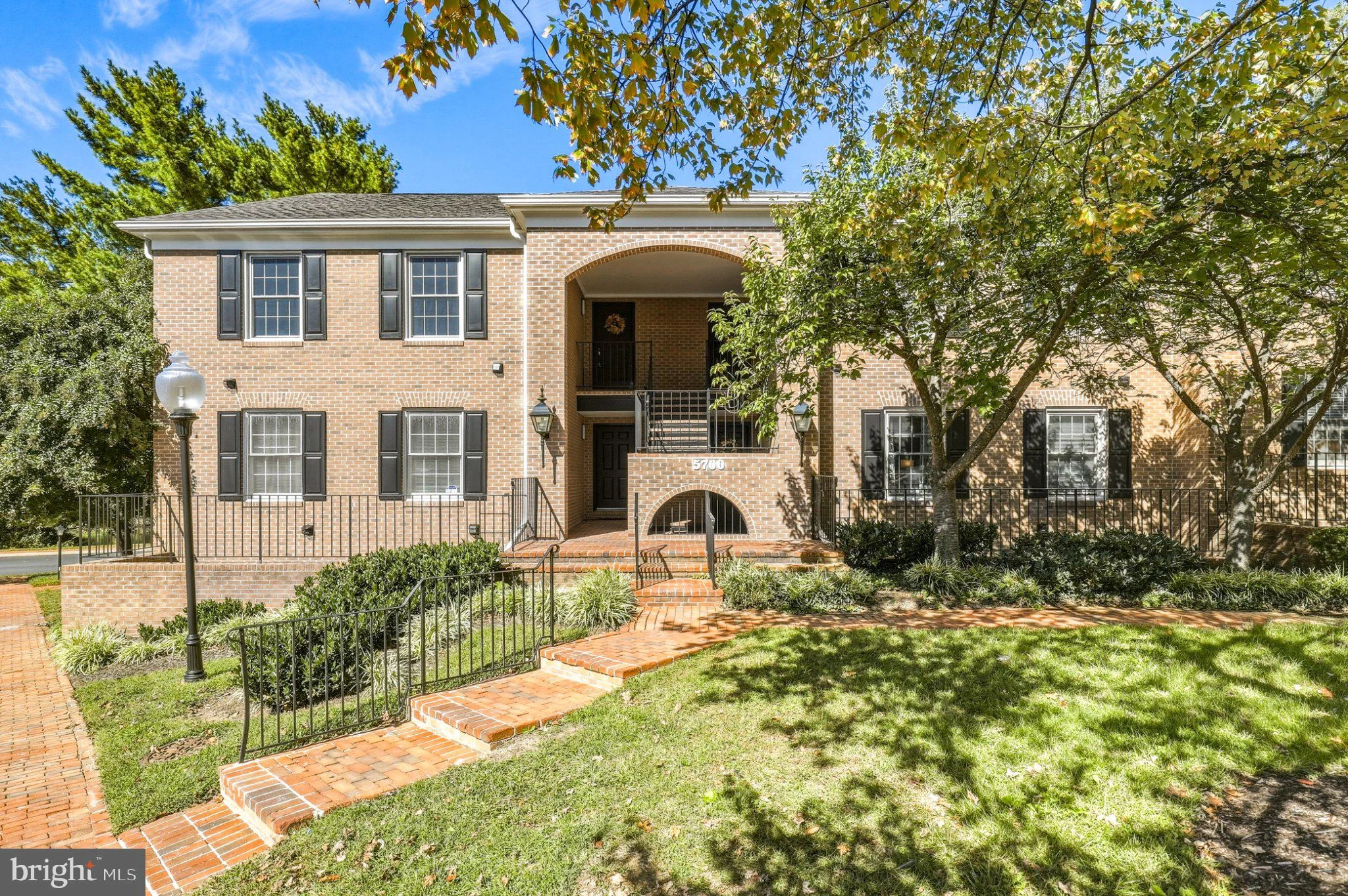5700 Brewer House Circle Unit 202-11, Rockville, MD 20852