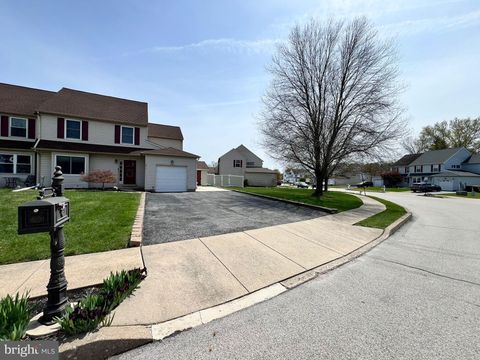 2331 CAMBRIDGE CIRCLE HATFIELD PA 19440