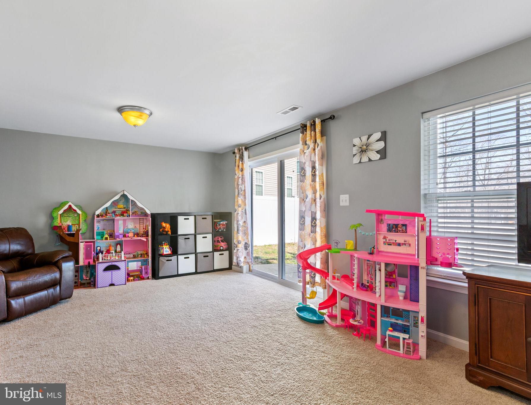 PRINCE FREDERICK CROSSING - Residential