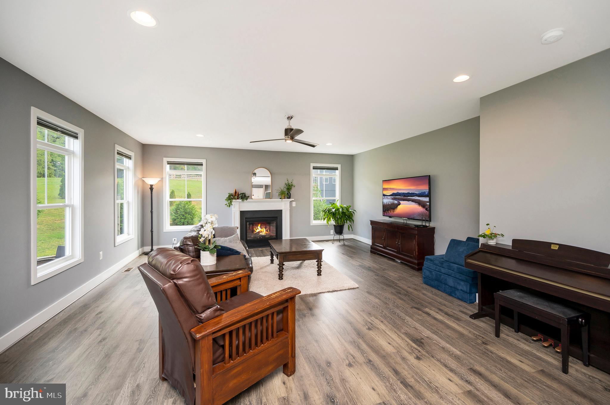 CHAPEL RIDGE - Residential