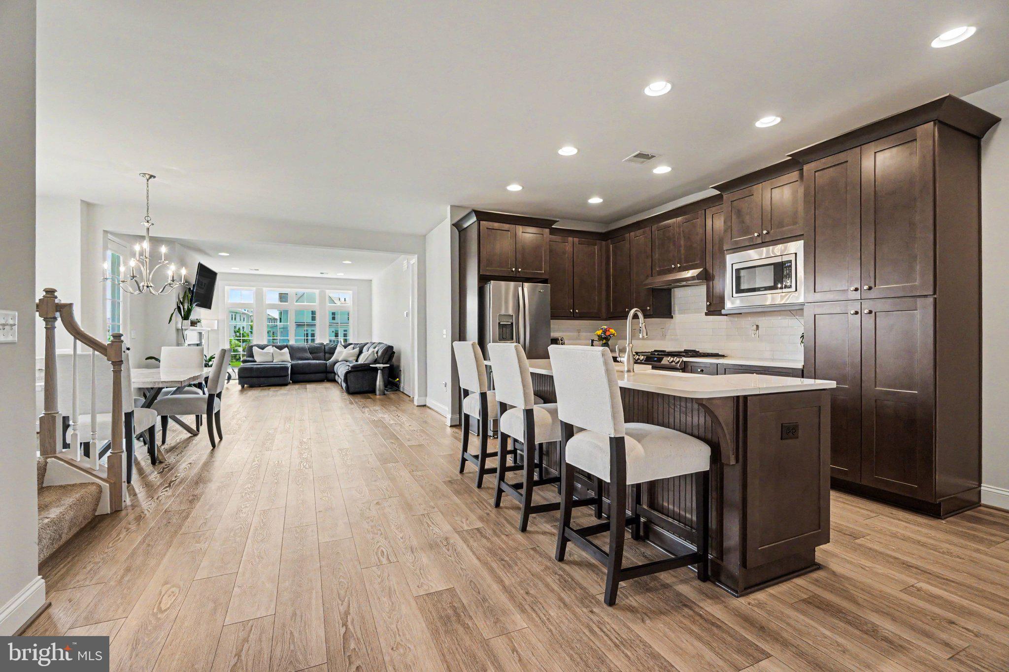 1318 REVIVAL DRIVE