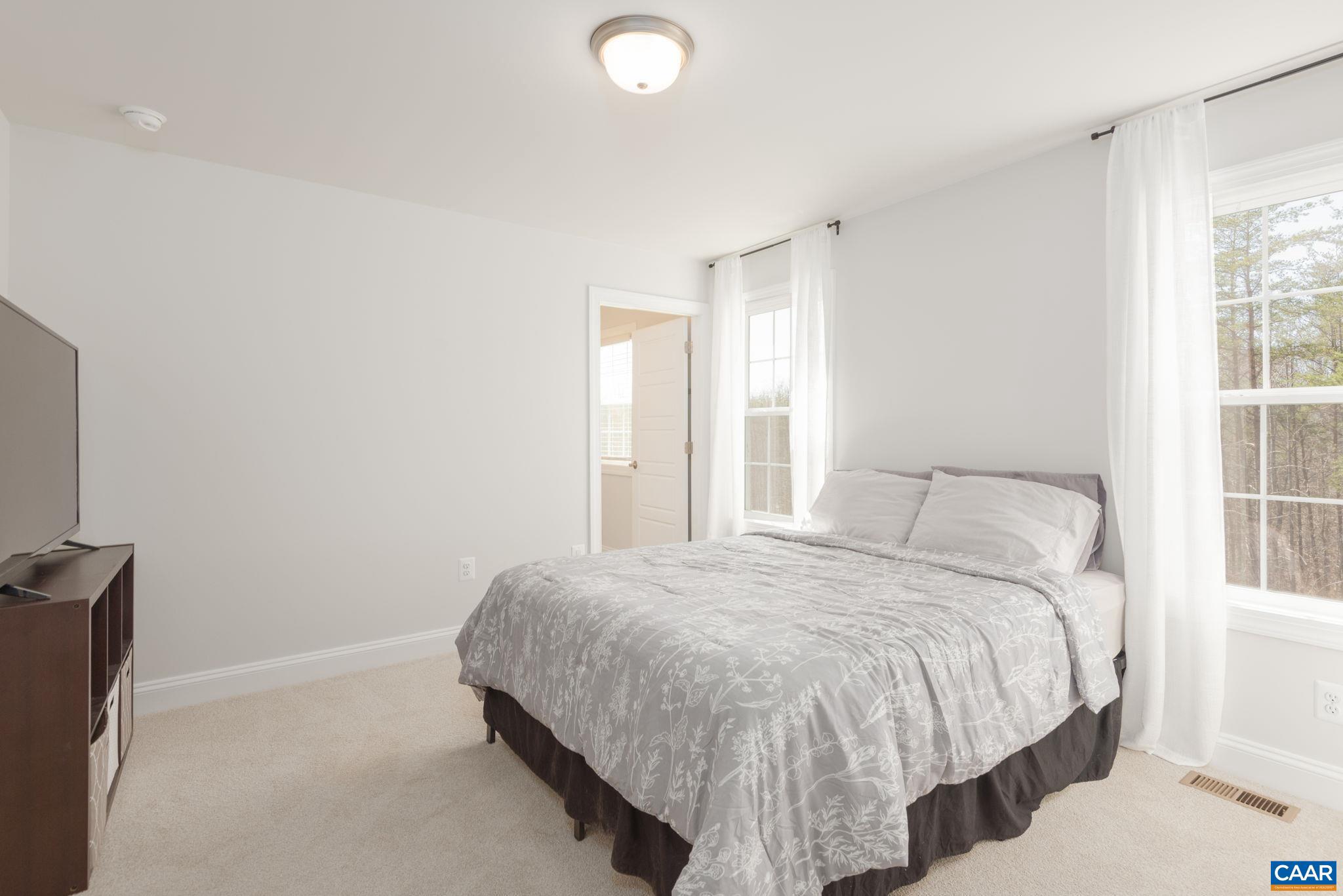 MEADOW BROOK - Residential