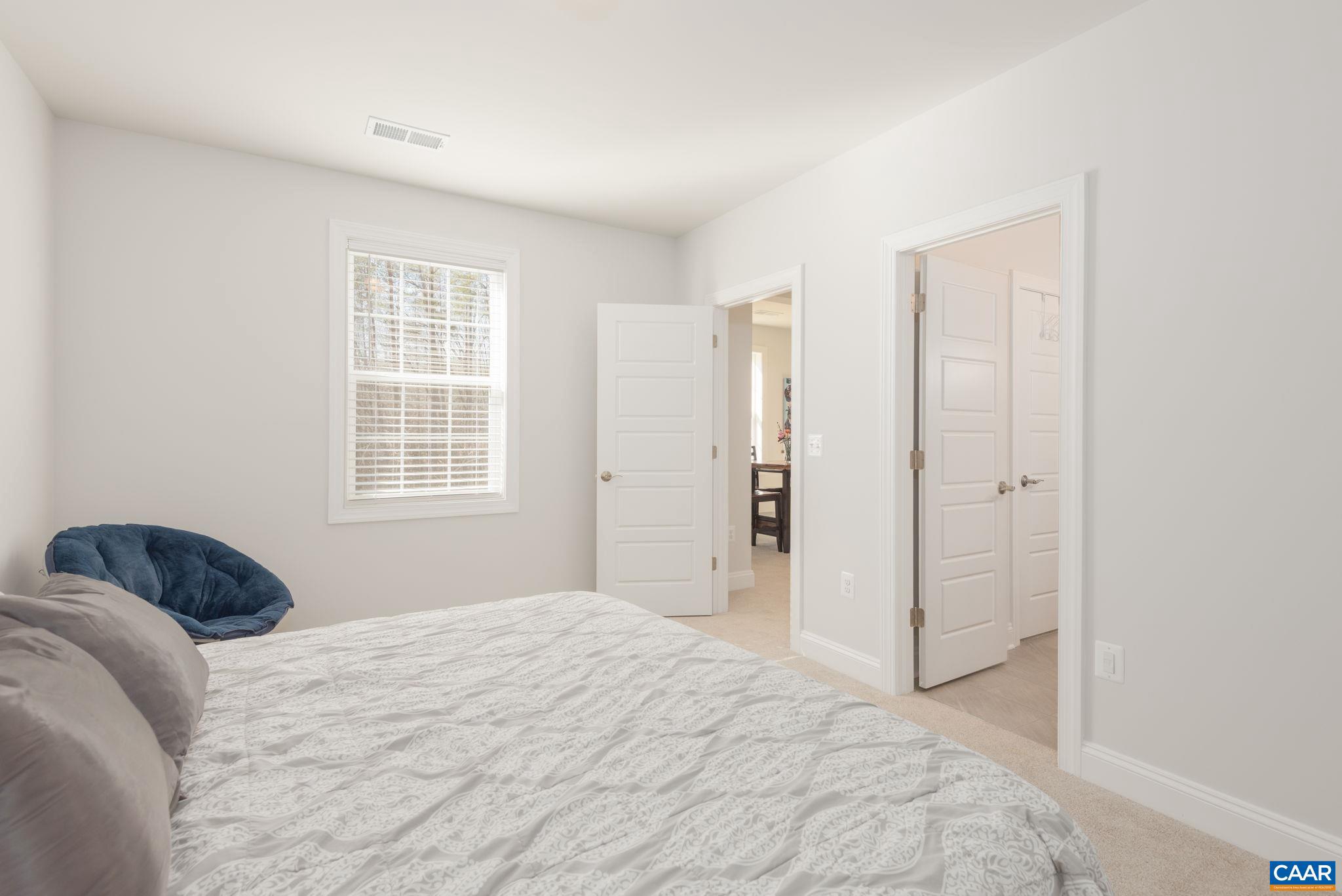 MEADOW BROOK - Residential