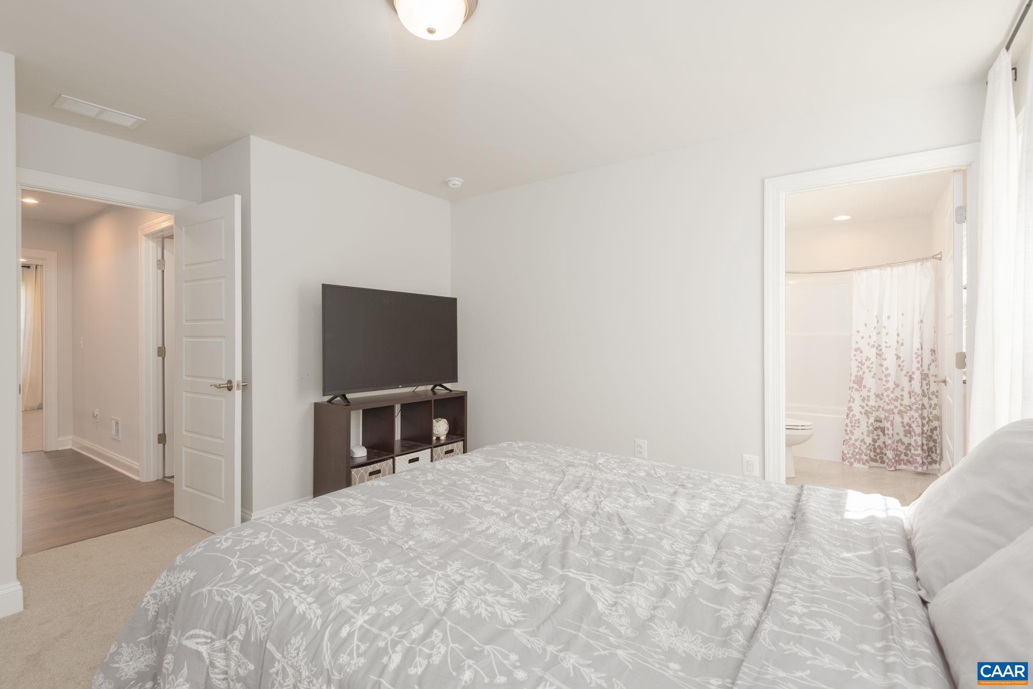 MEADOW BROOK - Residential