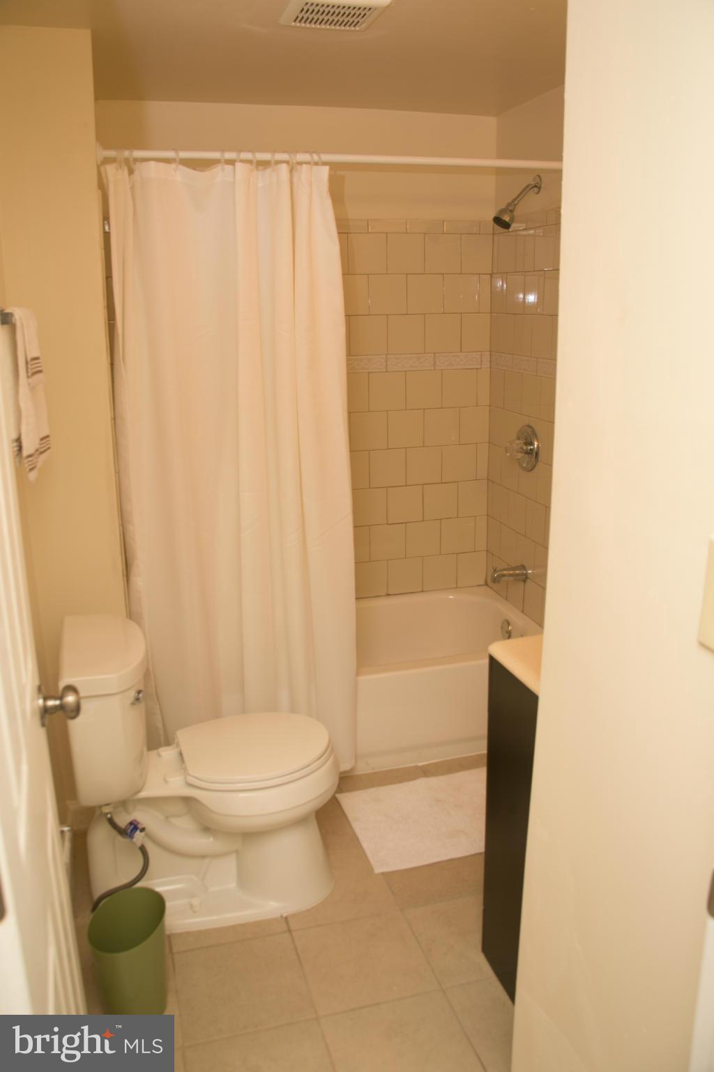 BELAIR-EDISON - Residential Lease