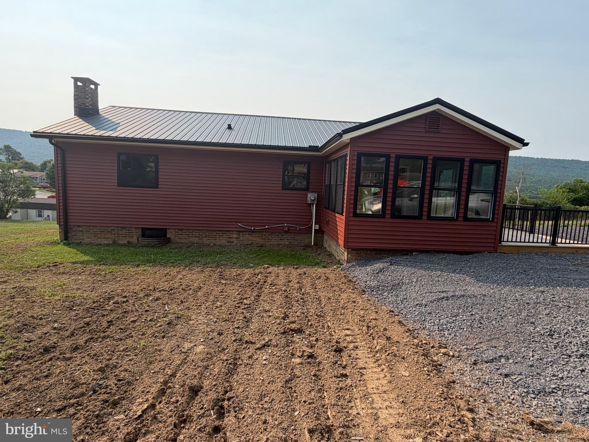 112 BUTTONWOOD LANE