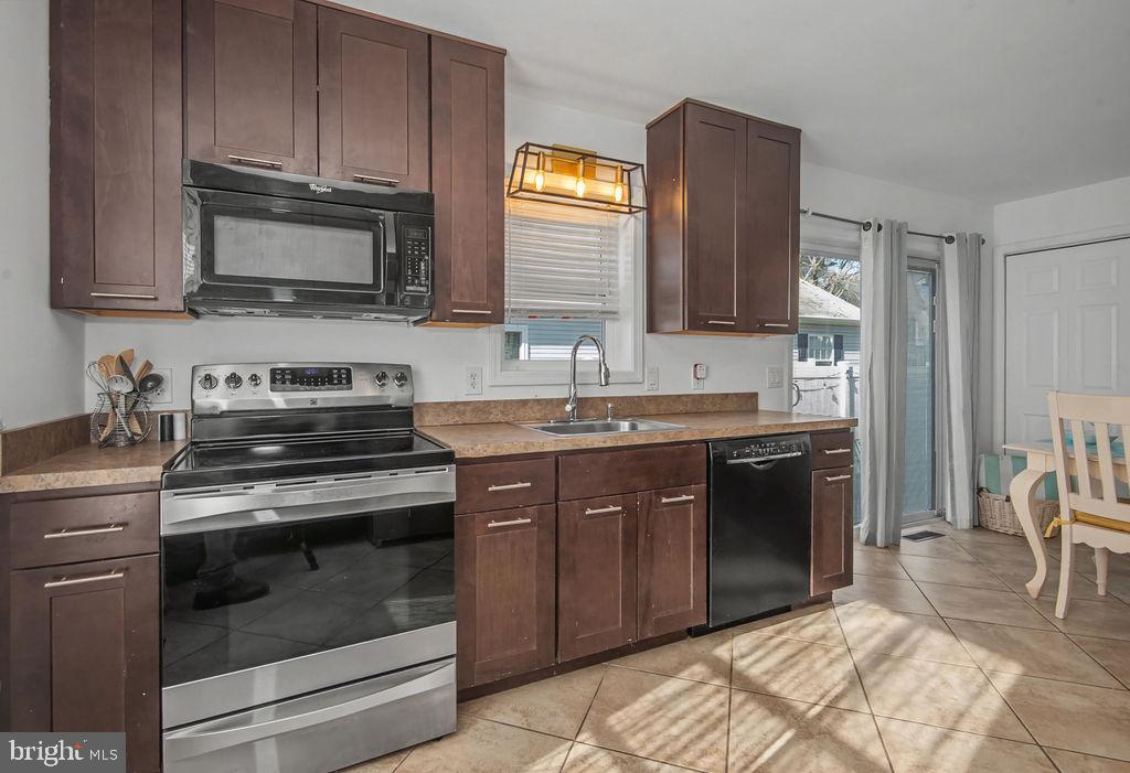 ANN ACRES - Residential