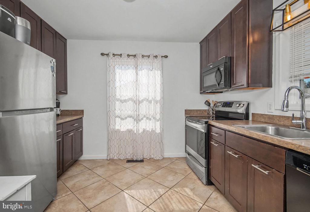 ANN ACRES - Residential