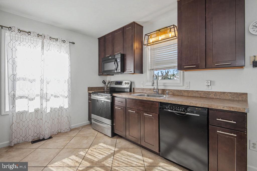 ANN ACRES - Residential