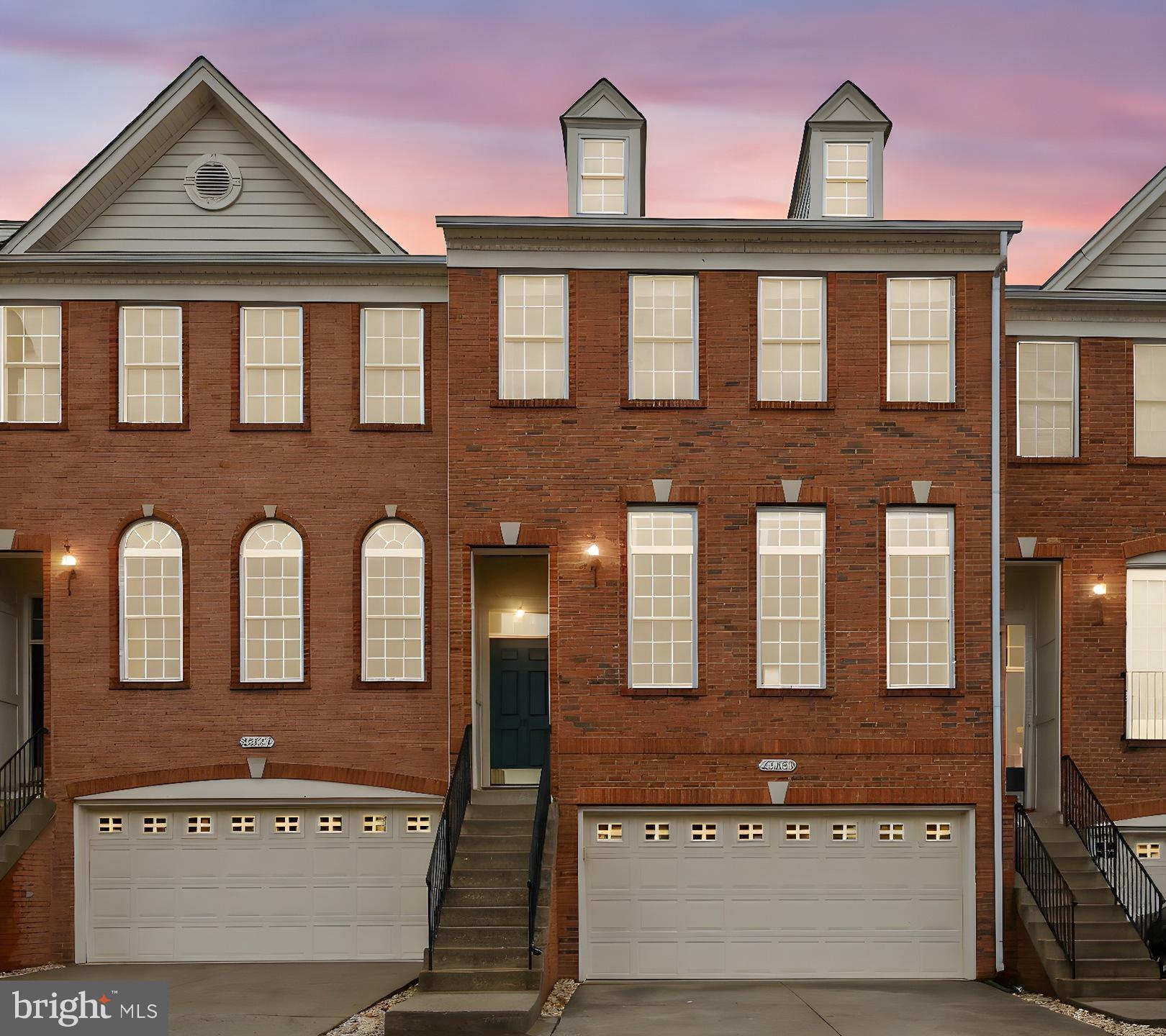 SOUTH RIDING - Residential