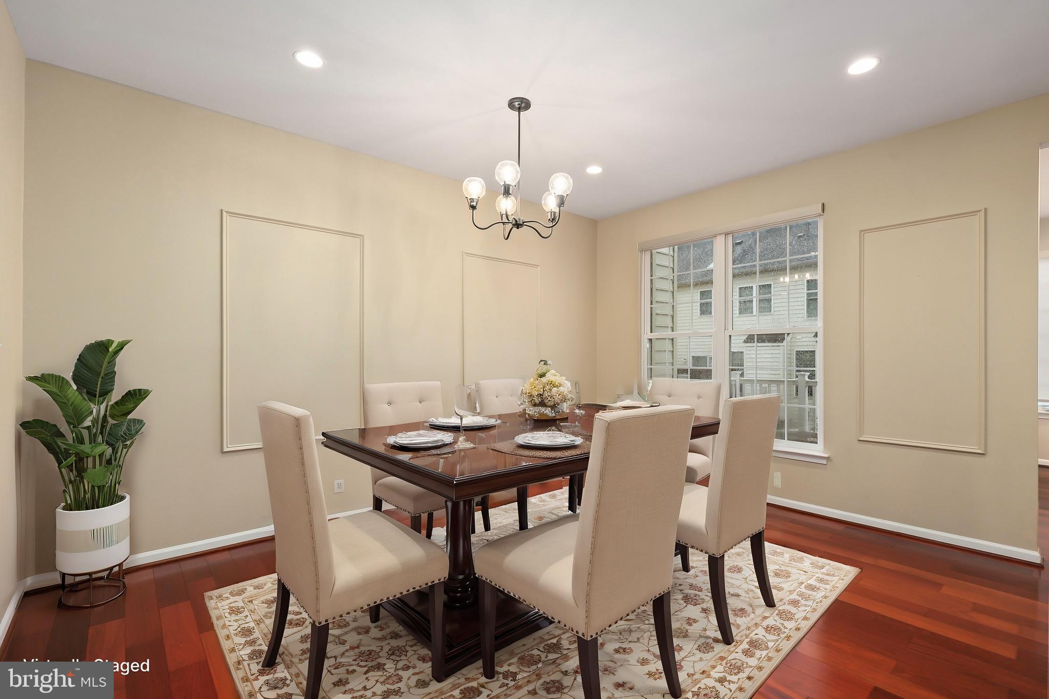 SOUTH RIDING - Residential