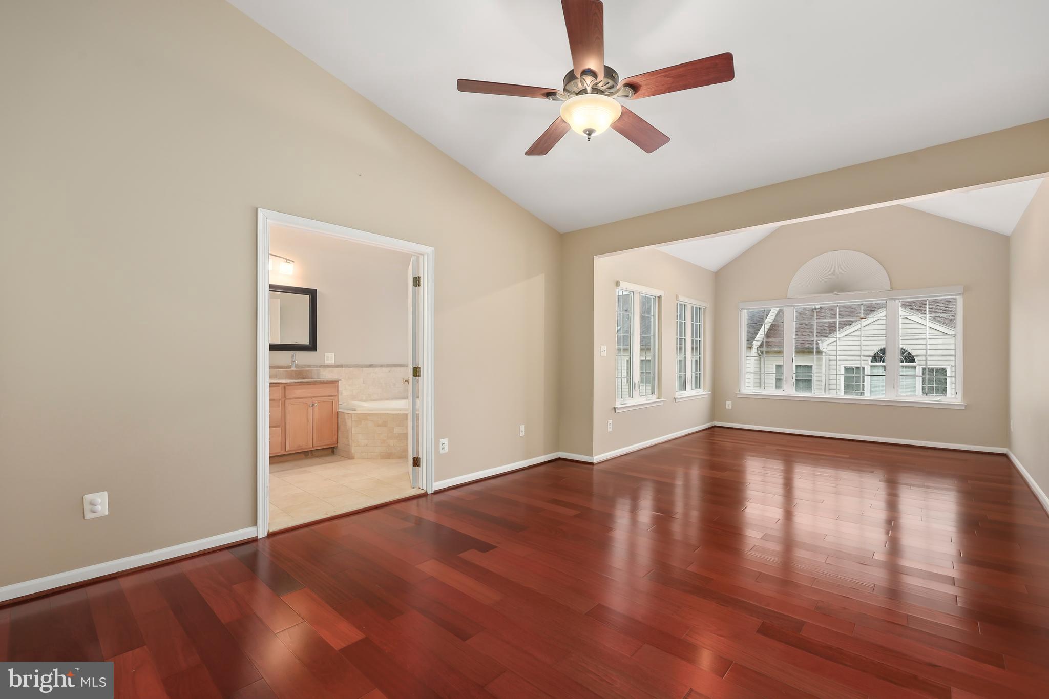 SOUTH RIDING - Residential