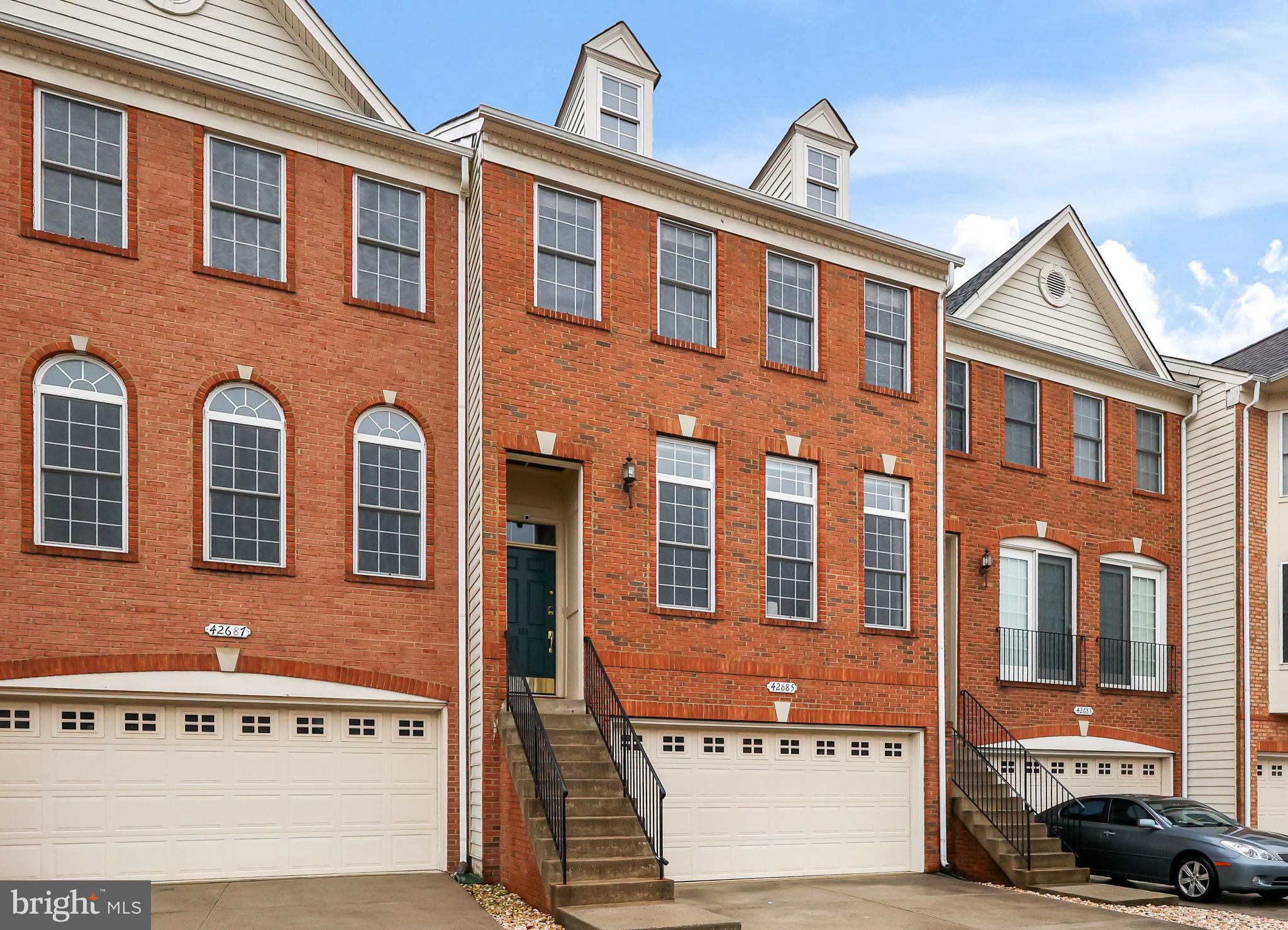 SOUTH RIDING - Residential