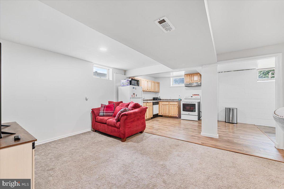 FERNDALE - Residential