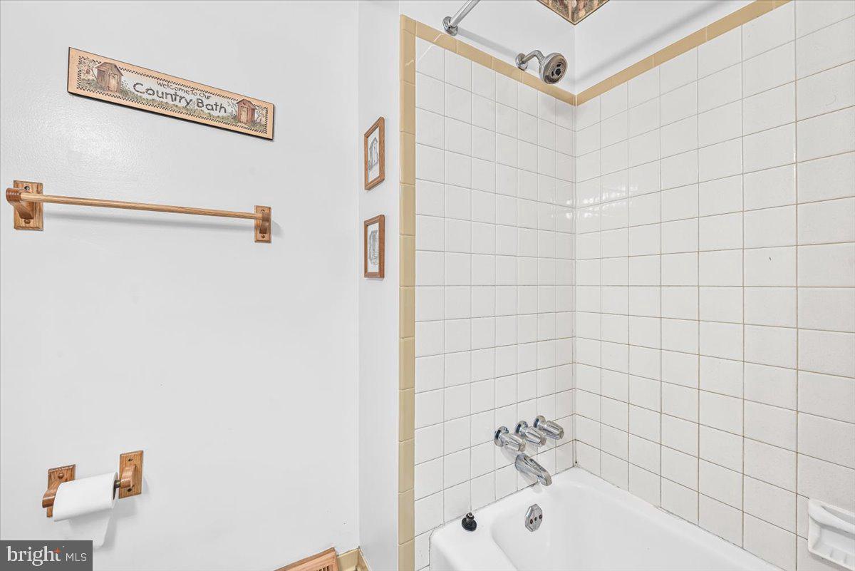 FERNDALE - Residential