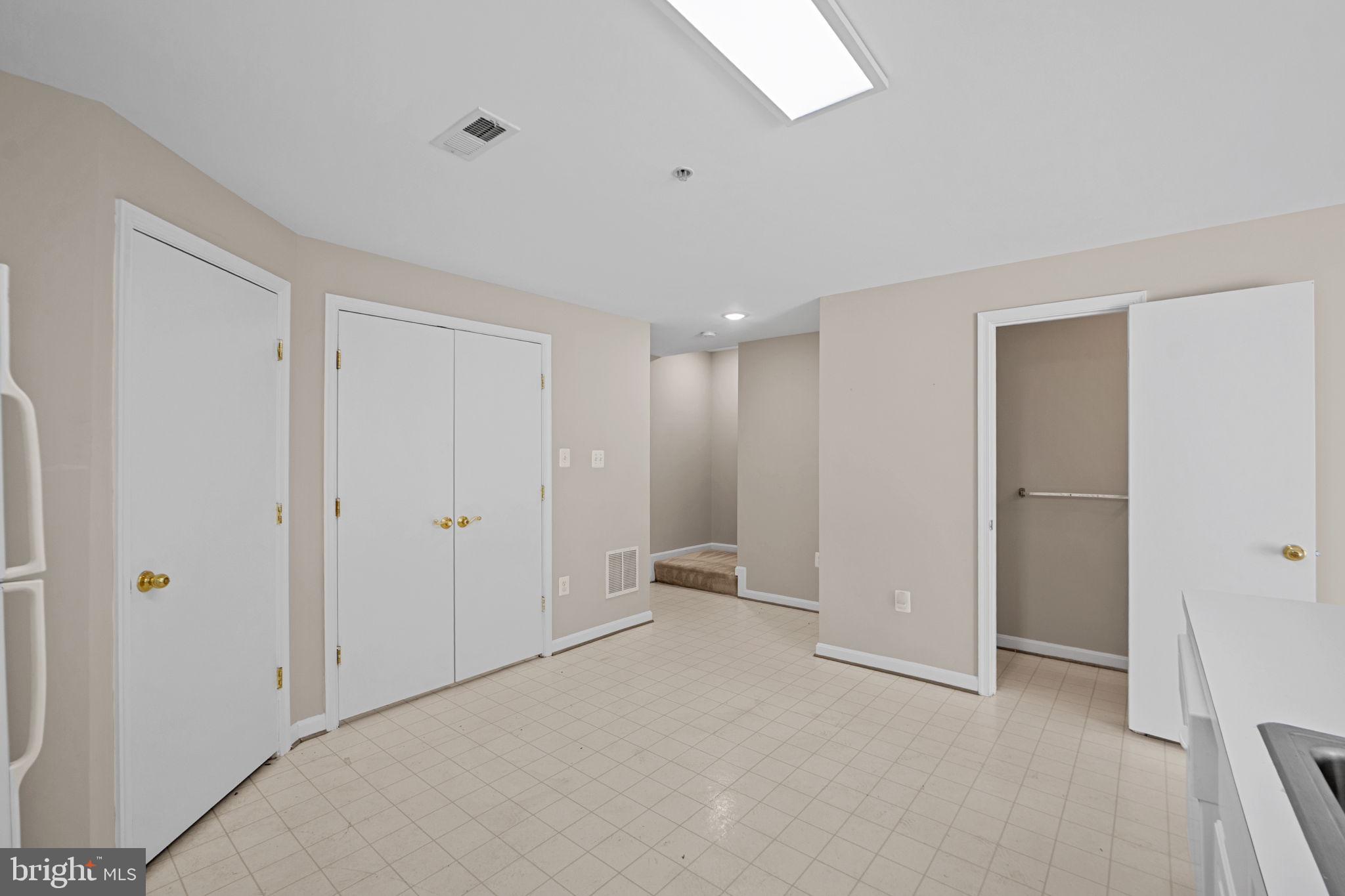 CLARKSBURG VILLAGE - Residential Lease