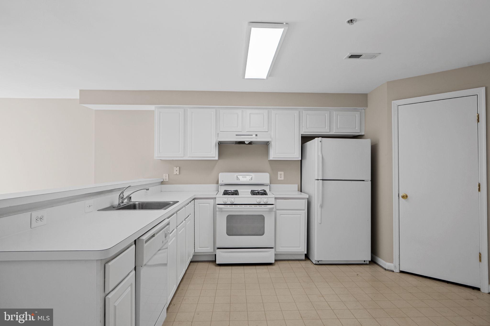 CLARKSBURG VILLAGE - Residential Lease