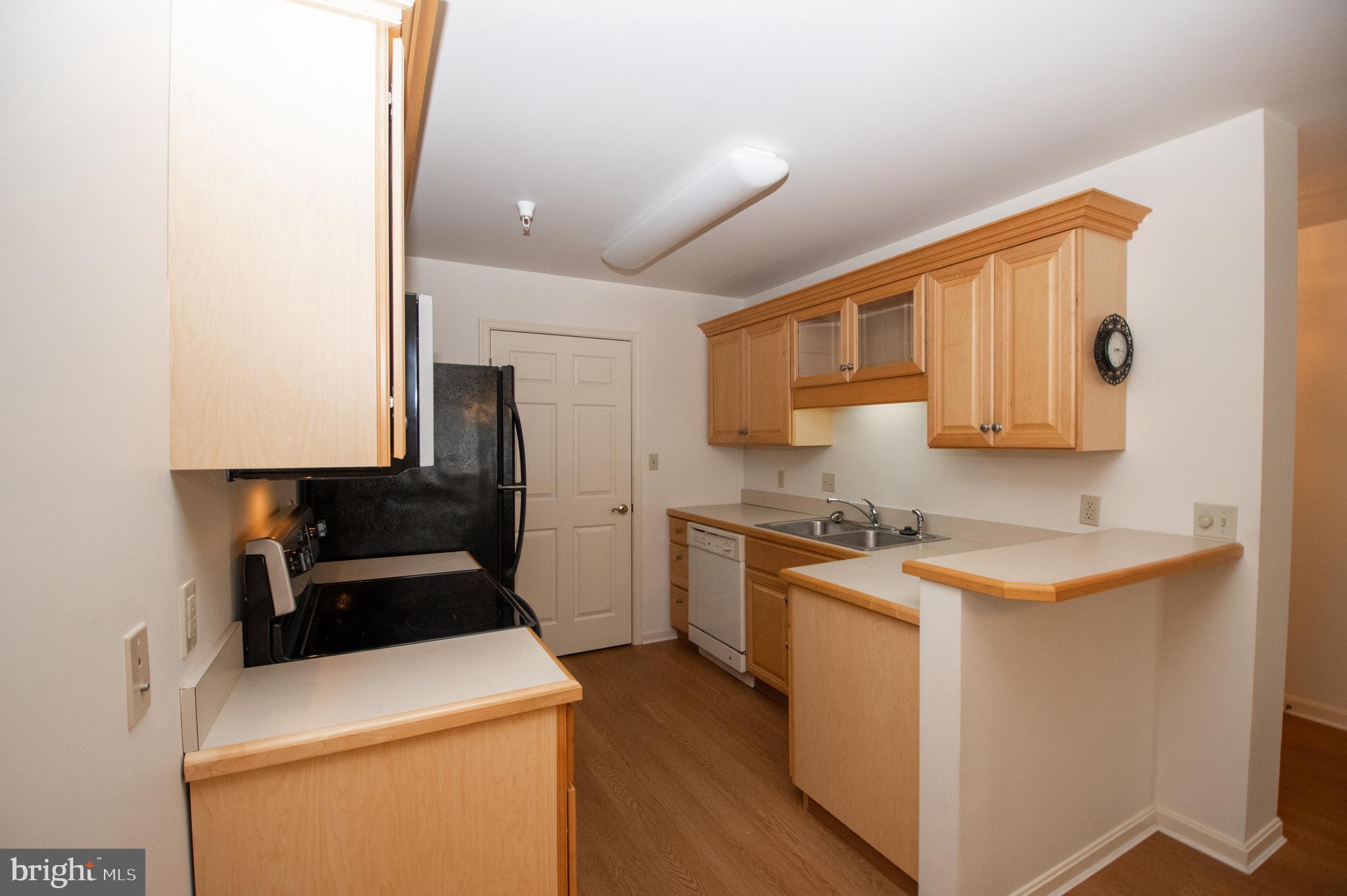 1103 S SCHUMAKER DRIVE C-201